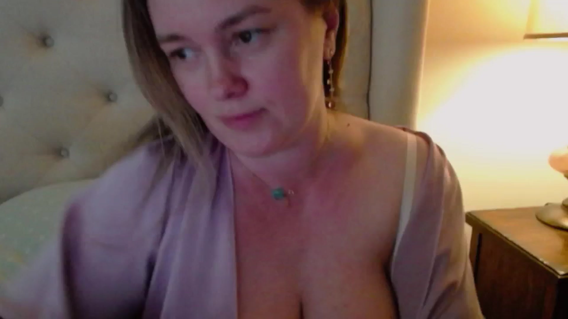 Gallery image thumbnail from J0llye's myfreecams stream on, 04/17/2024, 19:58 image 13 of 20