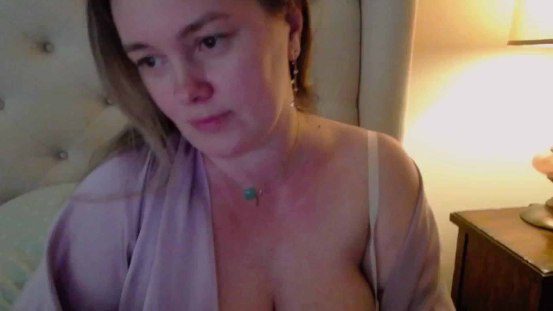 Gallery image thumbnail from J0llye's myfreecams stream on, 04/17/2024, 19:58 image 2 of 20