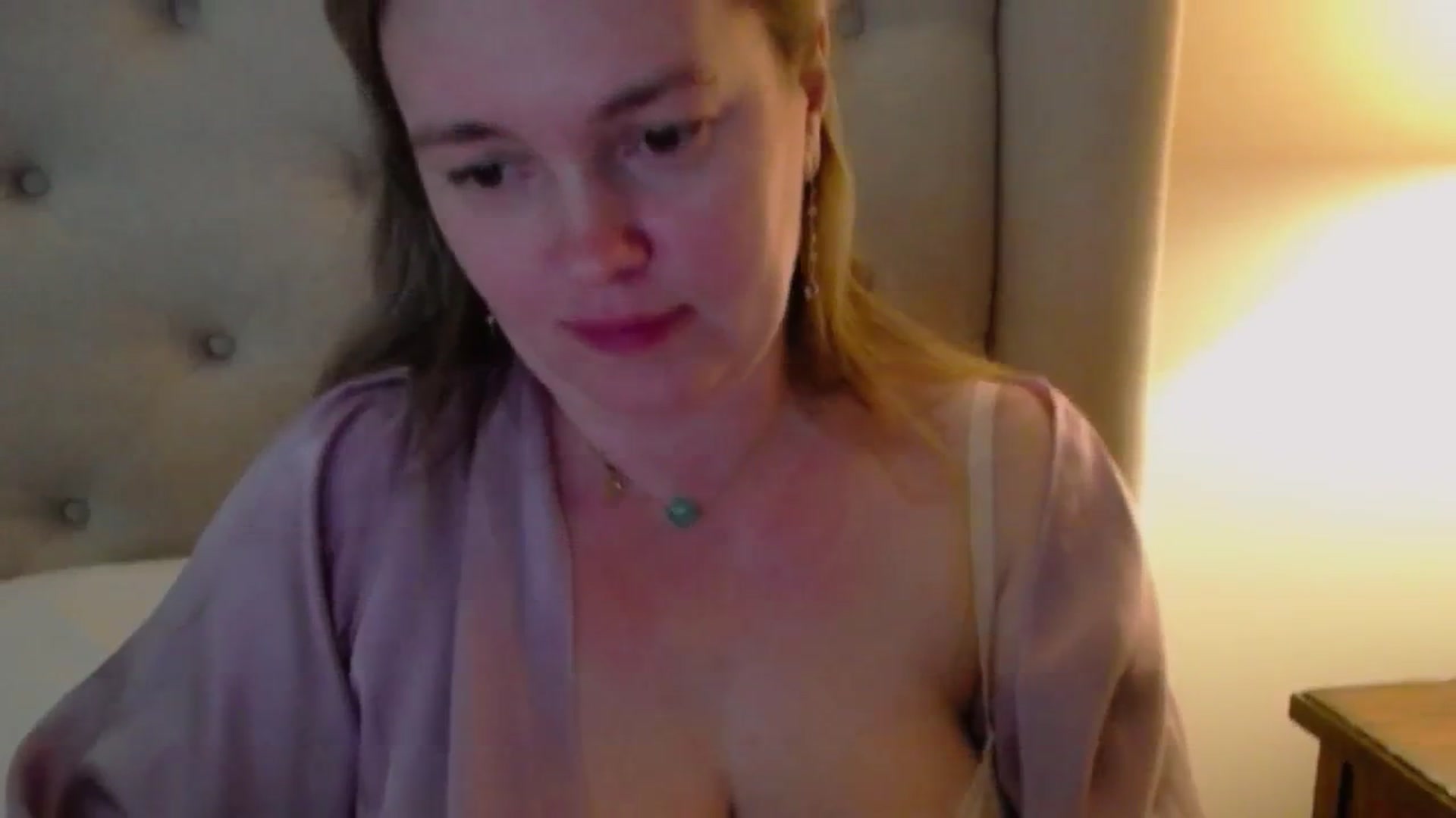 Gallery image thumbnail from J0llye's myfreecams stream on, 04/28/2024, 21:12 image 20 of 20