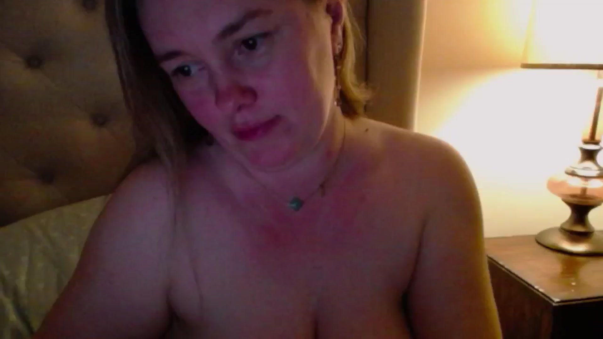 Gallery image thumbnail from J0llye's myfreecams stream on, 04/30/2024, 04:01 image 17 of 20