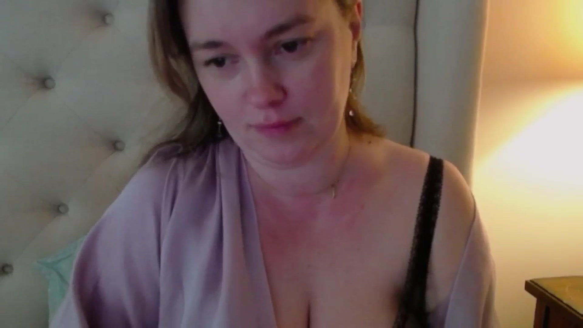 Gallery image thumbnail from J0llye's myfreecams stream on, 05/02/2024, 16:30 image 3 of 20