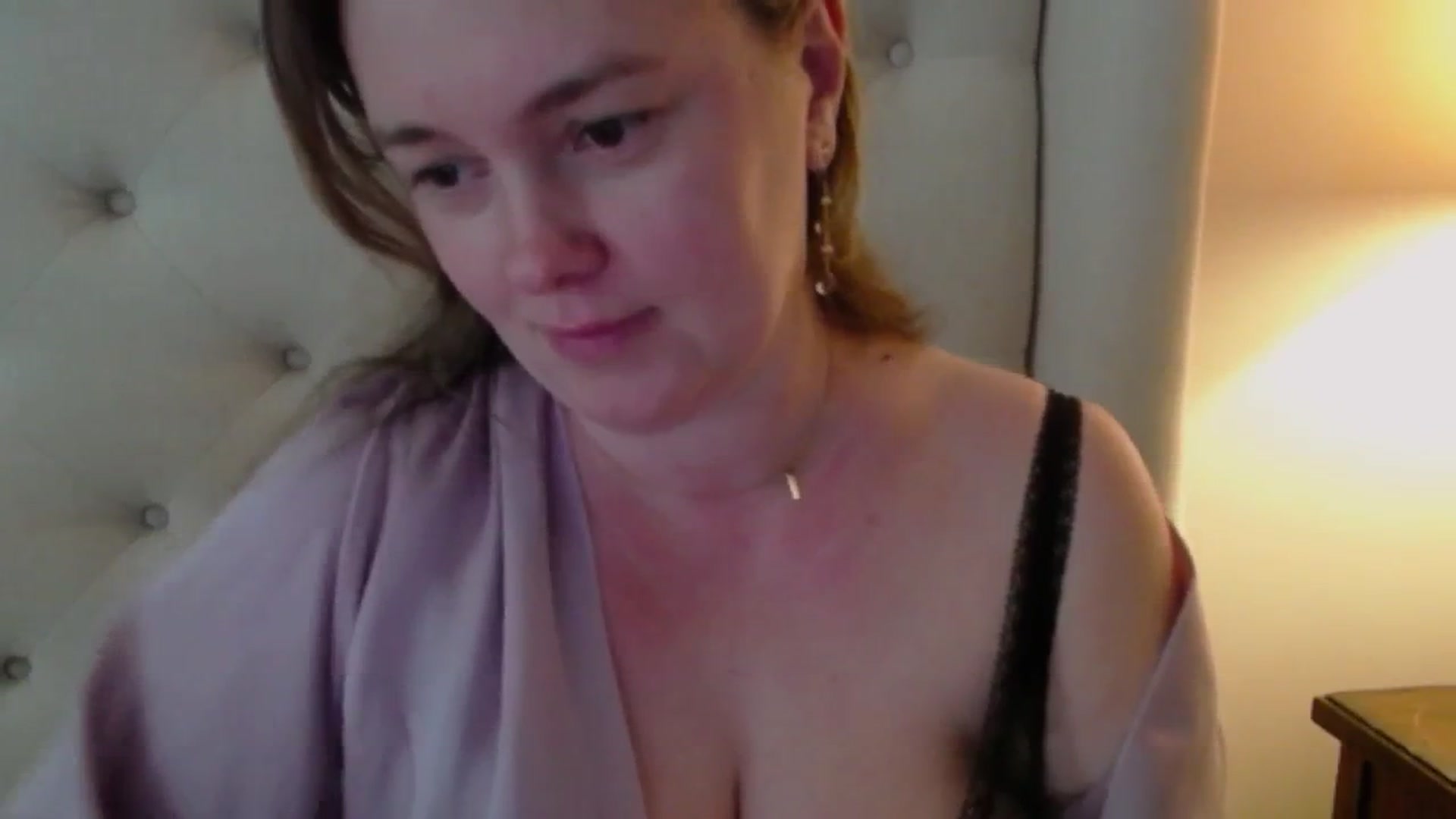 Gallery image thumbnail from J0llye's myfreecams stream on, 05/02/2024, 16:30 image 4 of 20