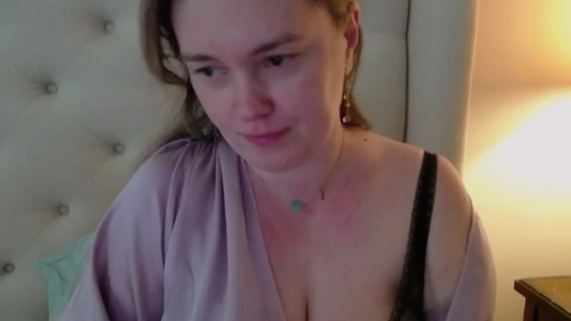 Gallery image thumbnail from J0llye's myfreecams stream on, 05/02/2024, 16:30 image 1 of 20