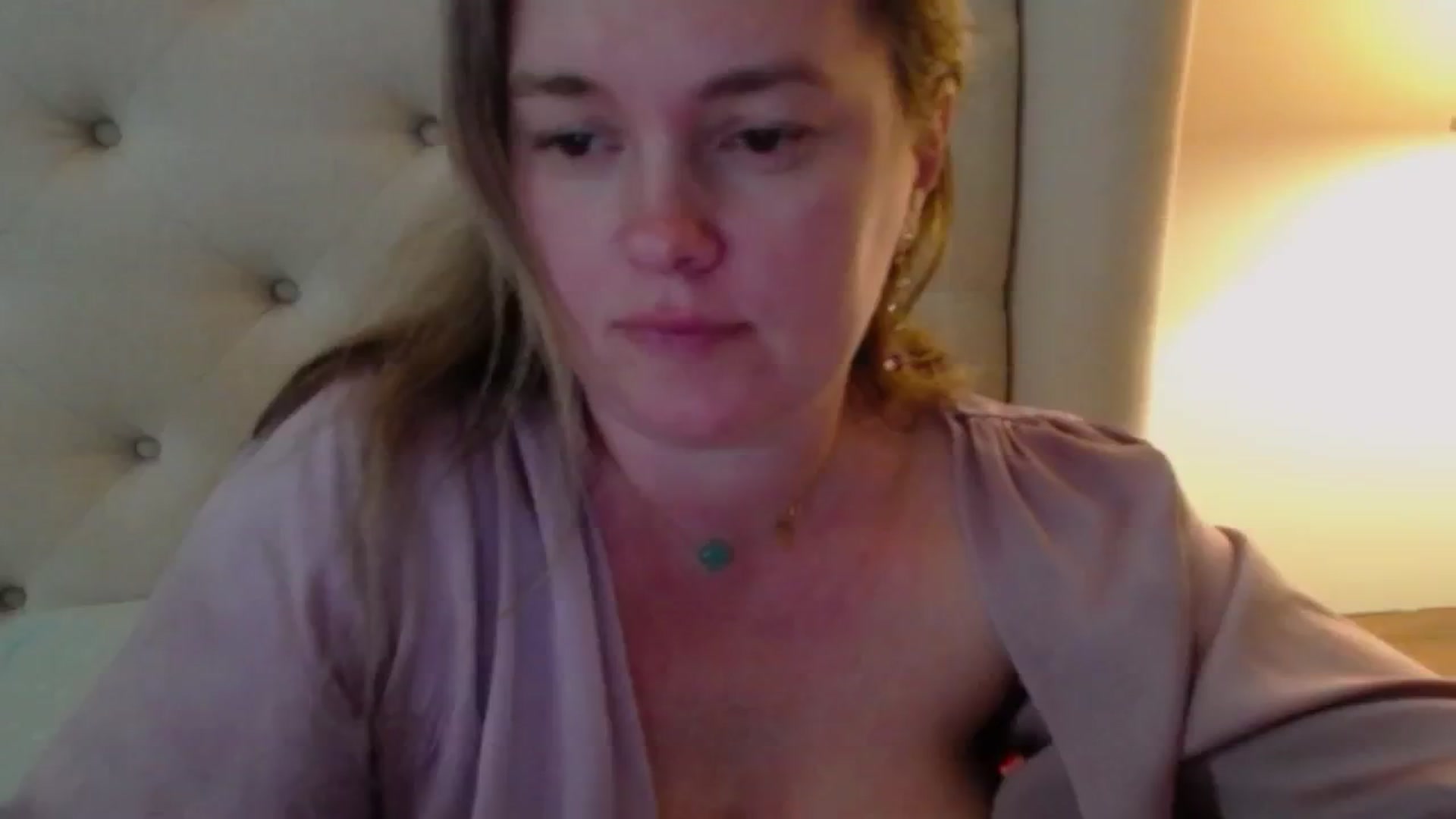 Gallery image thumbnail from J0llye's myfreecams stream on, 05/02/2024, 19:48 image 19 of 20