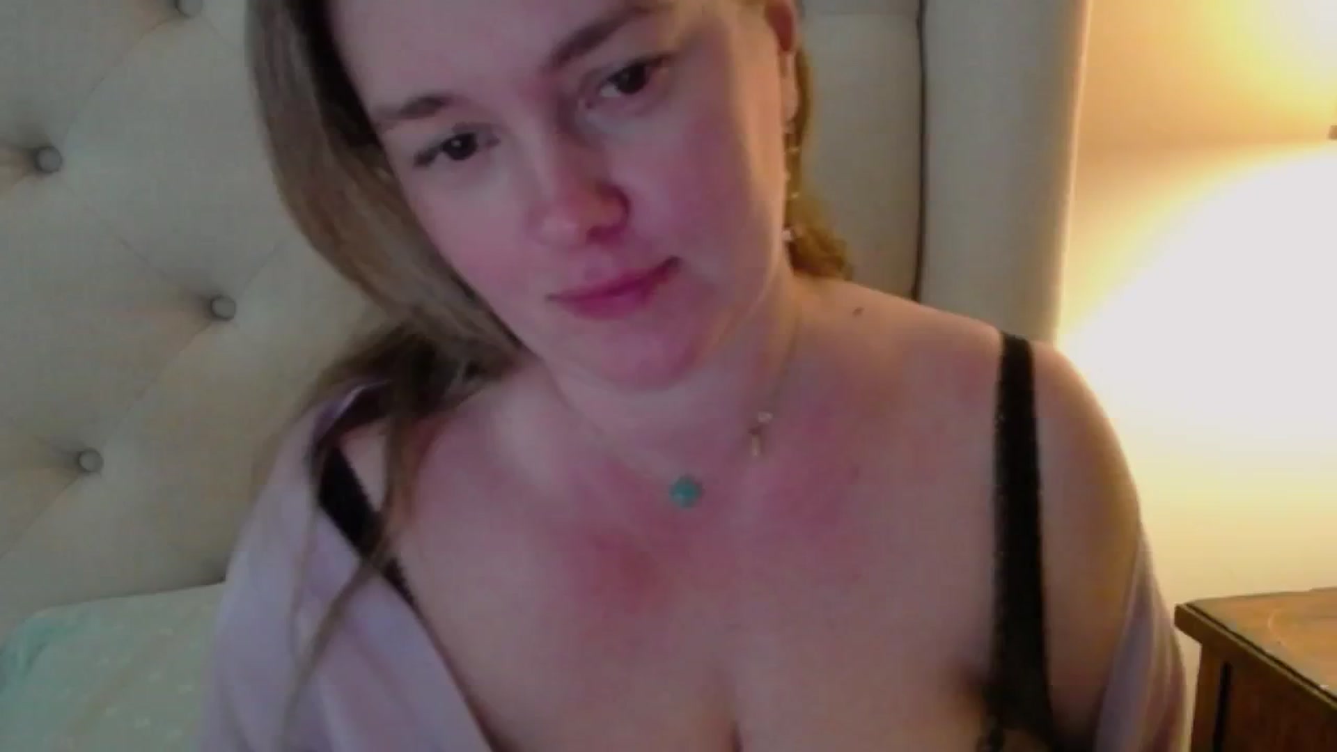Gallery image thumbnail from J0llye's myfreecams stream on, 05/02/2024, 19:48 image 1 of 20