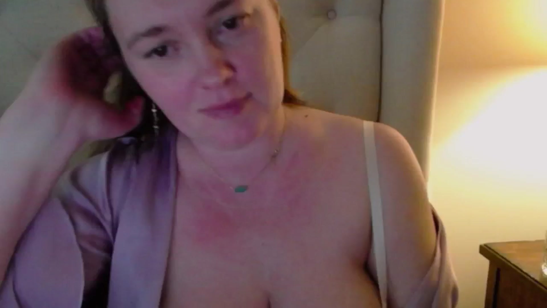 Gallery image thumbnail from J0llye's myfreecams stream on, 05/03/2024, 15:50 image 16 of 20