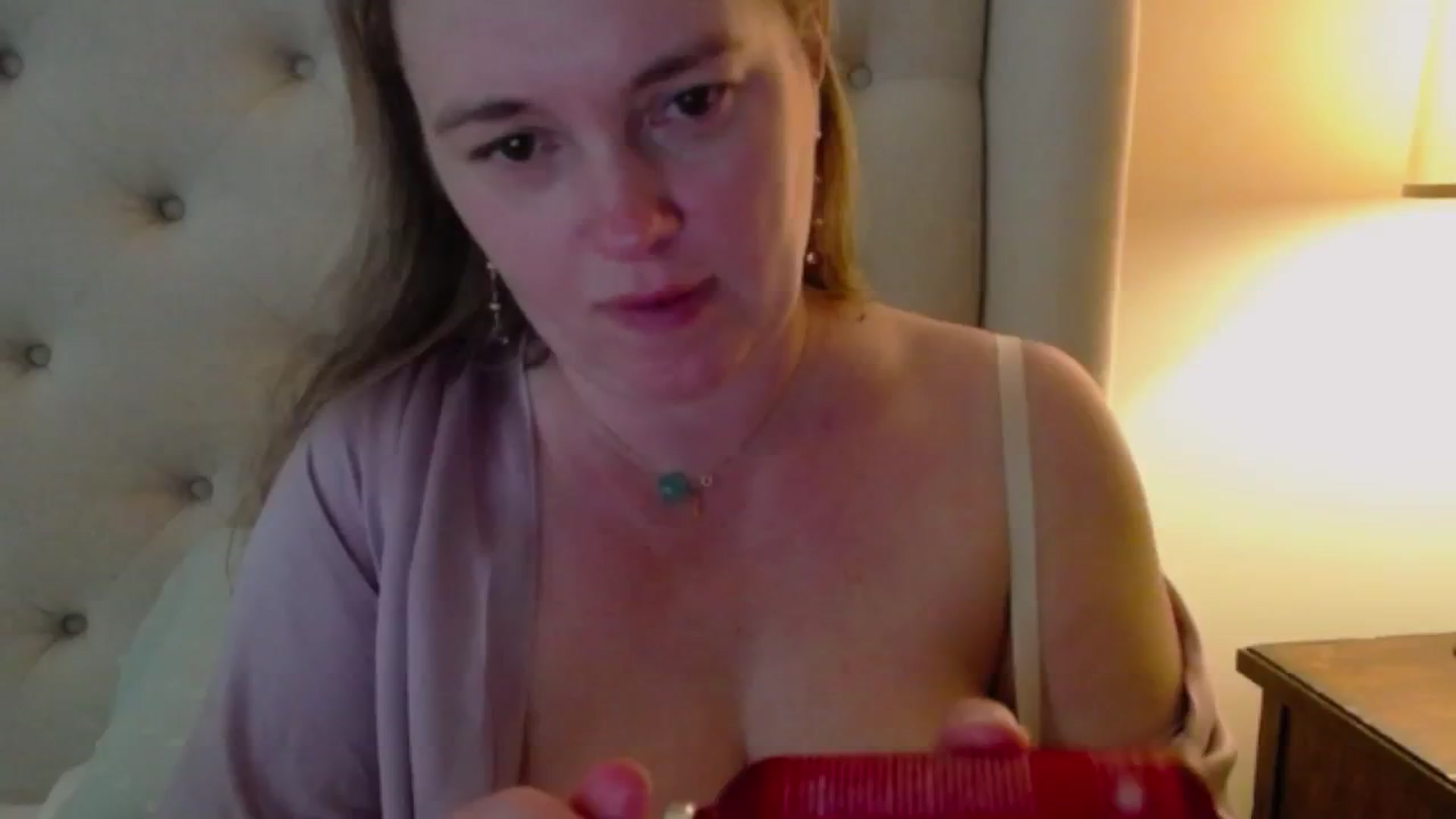Gallery image thumbnail from J0llye's myfreecams stream on, 05/03/2024, 19:34 image 9 of 20