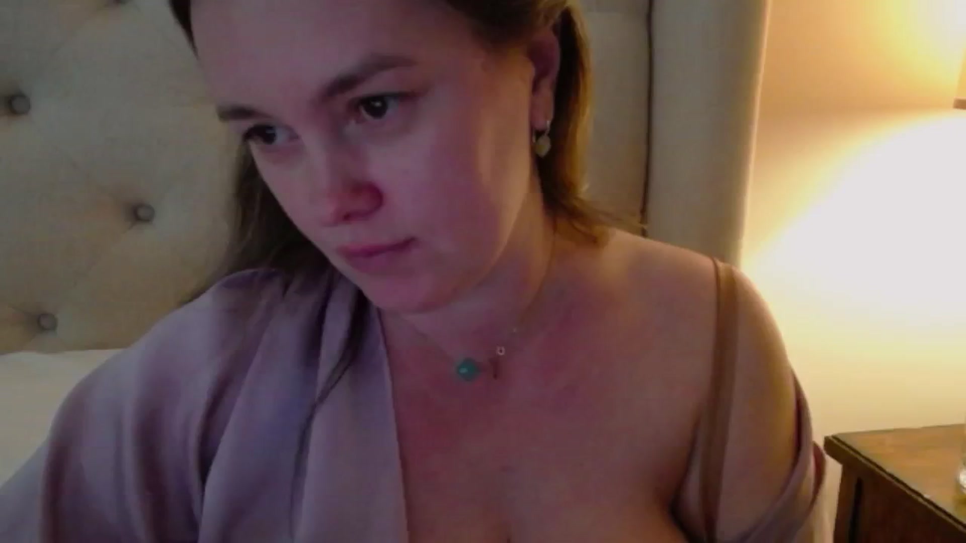 Gallery image thumbnail from J0llye's myfreecams stream on, 05/05/2024, 20:50 image 19 of 20