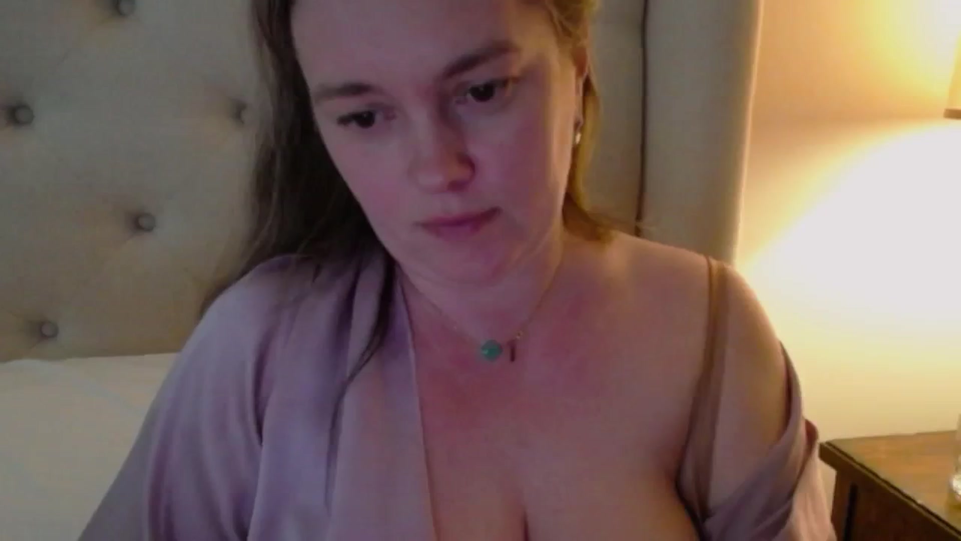 Gallery image thumbnail from J0llye's myfreecams stream on, 05/05/2024, 20:50 image 20 of 20