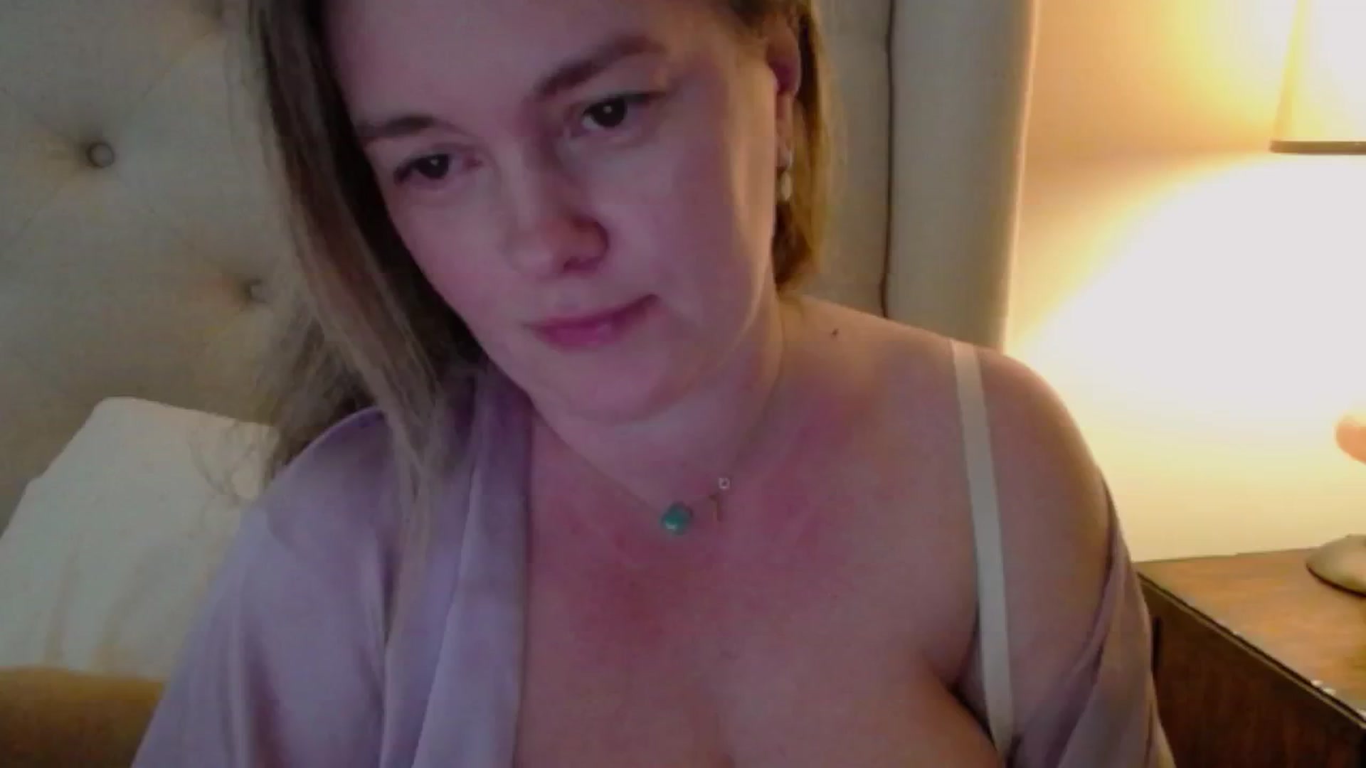 Gallery image thumbnail from J0llye's myfreecams stream on, 05/06/2024, 19:44 image 4 of 20