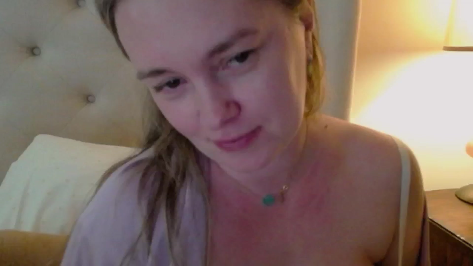 Gallery image thumbnail from J0llye's myfreecams stream on, 05/06/2024, 19:44 image 11 of 20