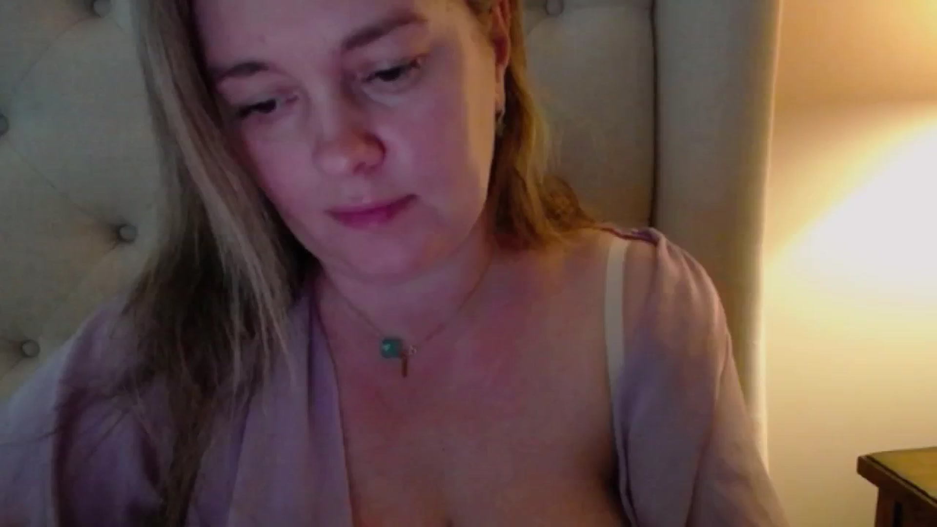 Gallery image thumbnail from J0llye's myfreecams stream on, 05/10/2024, 16:32 image 15 of 20