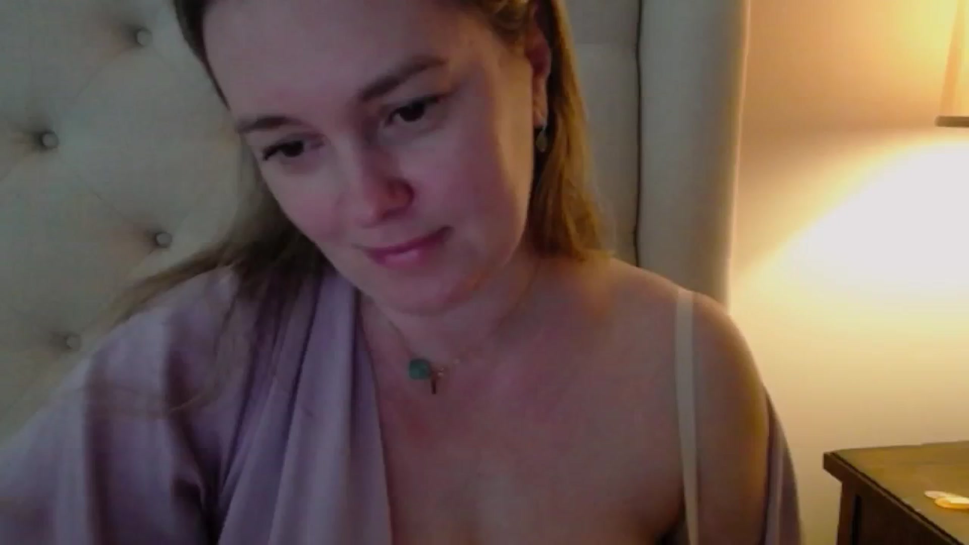 Gallery image thumbnail from J0llye's myfreecams stream on, 05/10/2024, 16:32 image 7 of 20