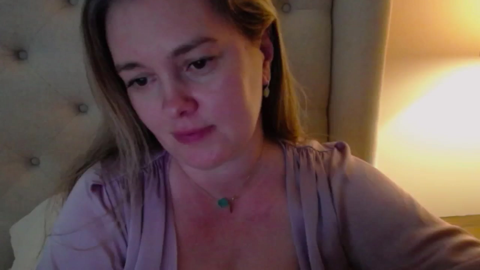 Gallery image thumbnail from J0llye's myfreecams stream on, 05/10/2024, 18:50 image 14 of 20