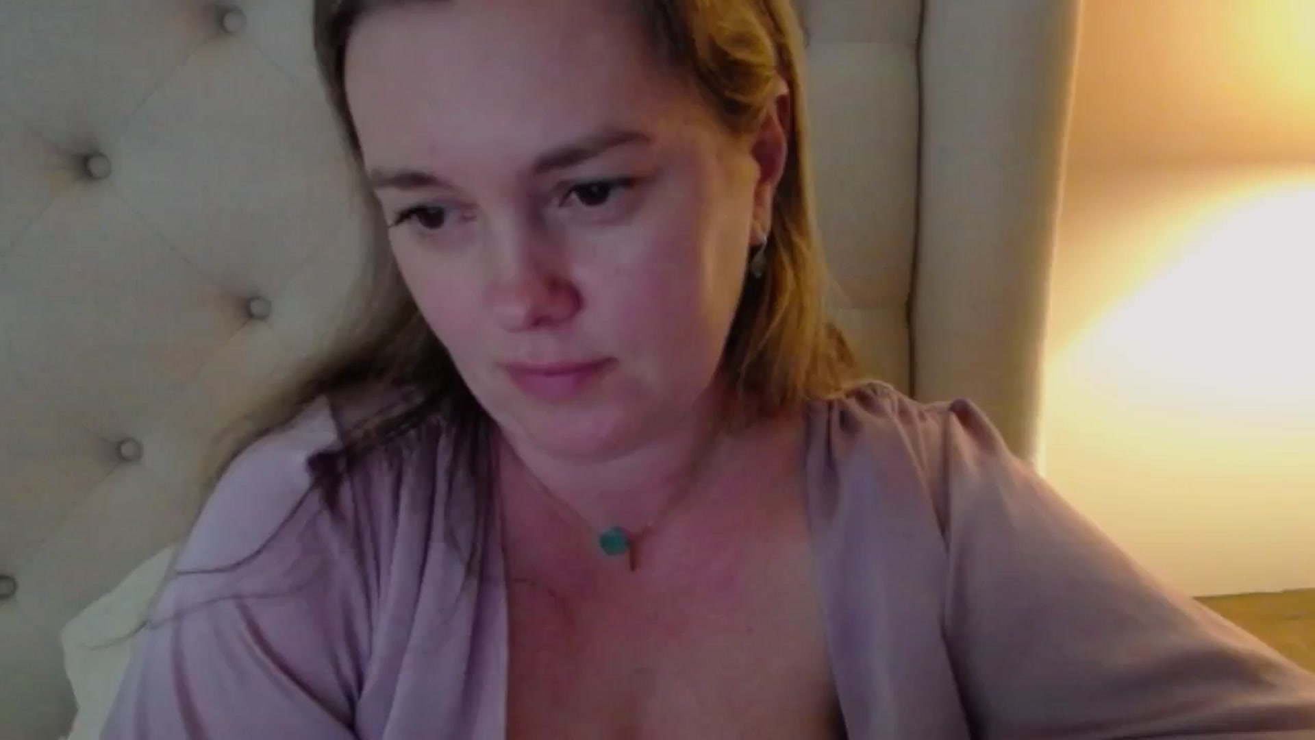 Gallery image thumbnail from J0llye's myfreecams stream on, 05/10/2024, 18:50 image 10 of 20