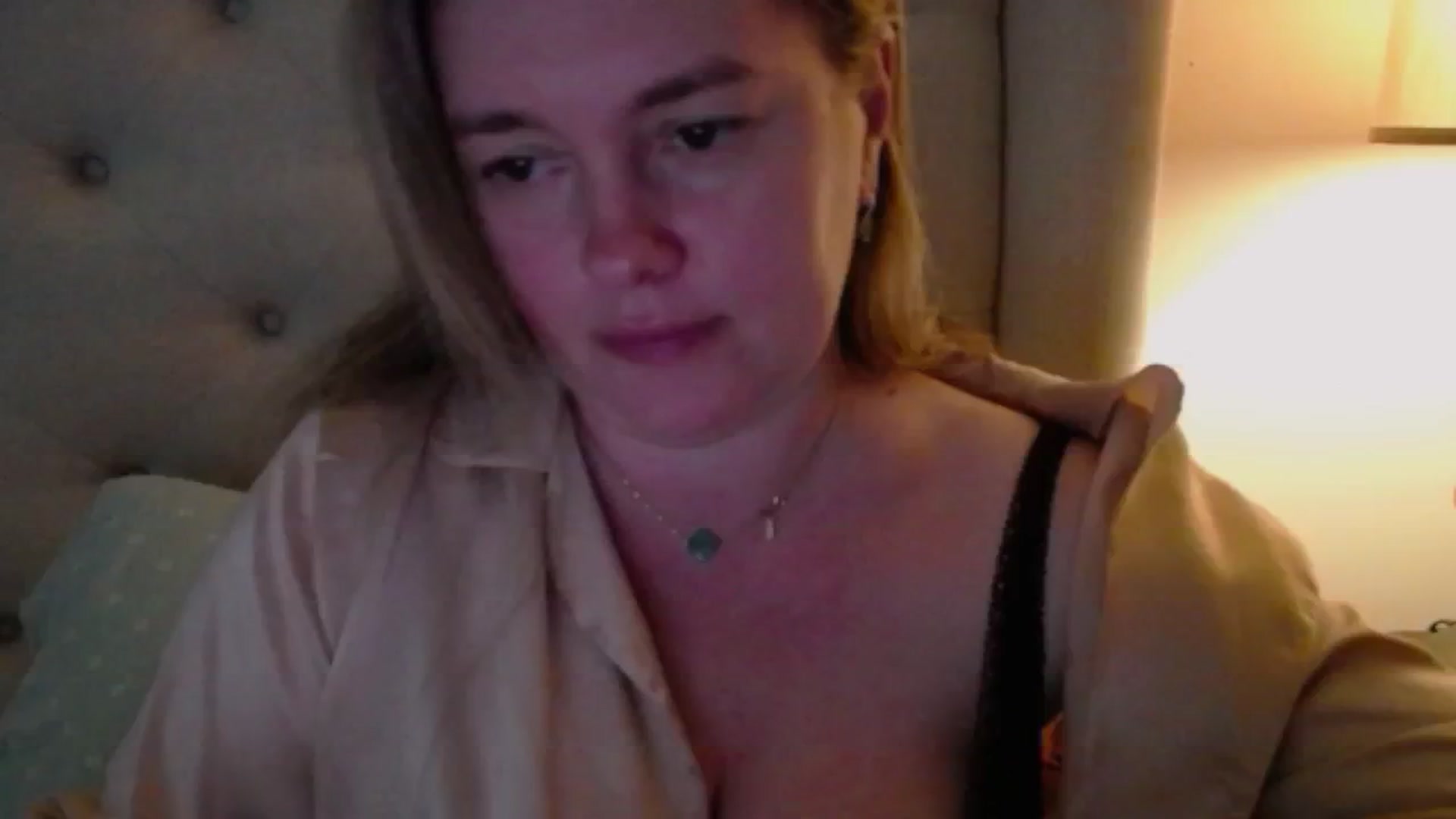 Gallery image thumbnail from J0llye's myfreecams stream on, 05/14/2024, 16:12 image 20 of 20