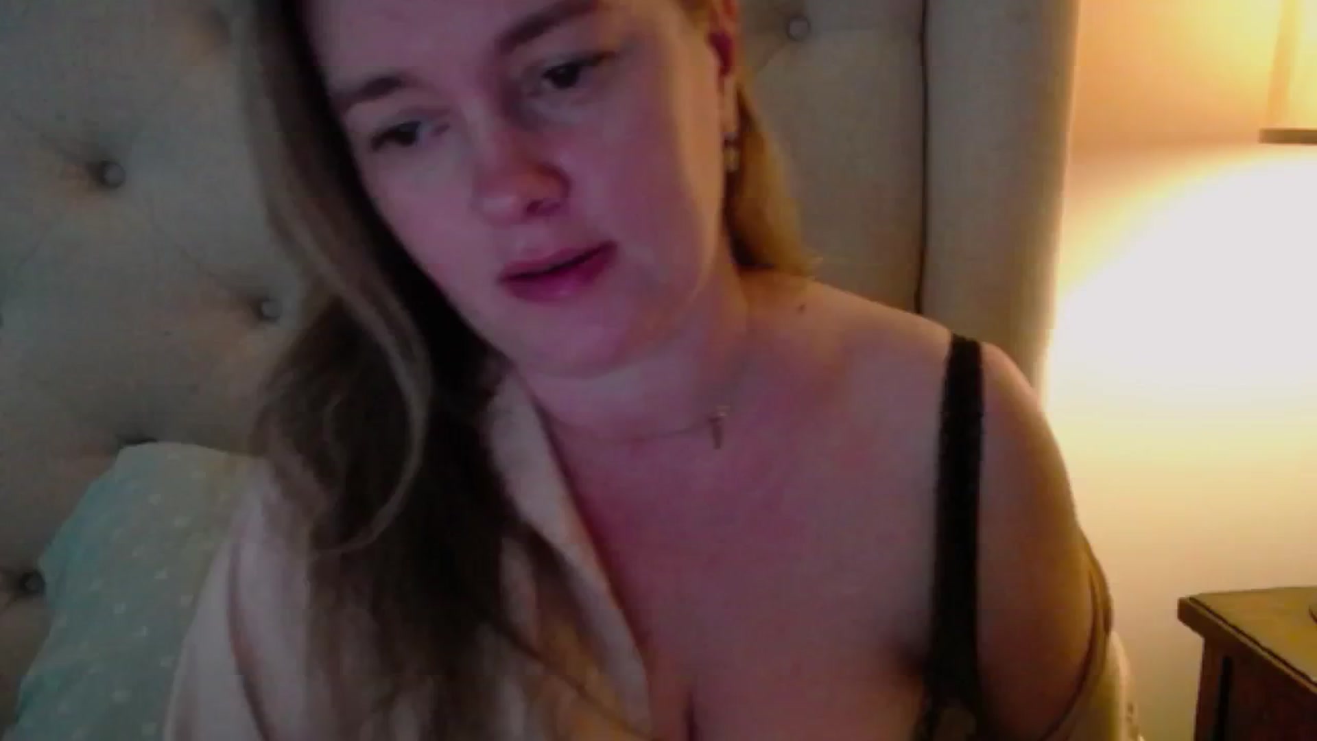 Gallery image thumbnail from J0llye's myfreecams stream on, 05/14/2024, 16:12 image 5 of 20