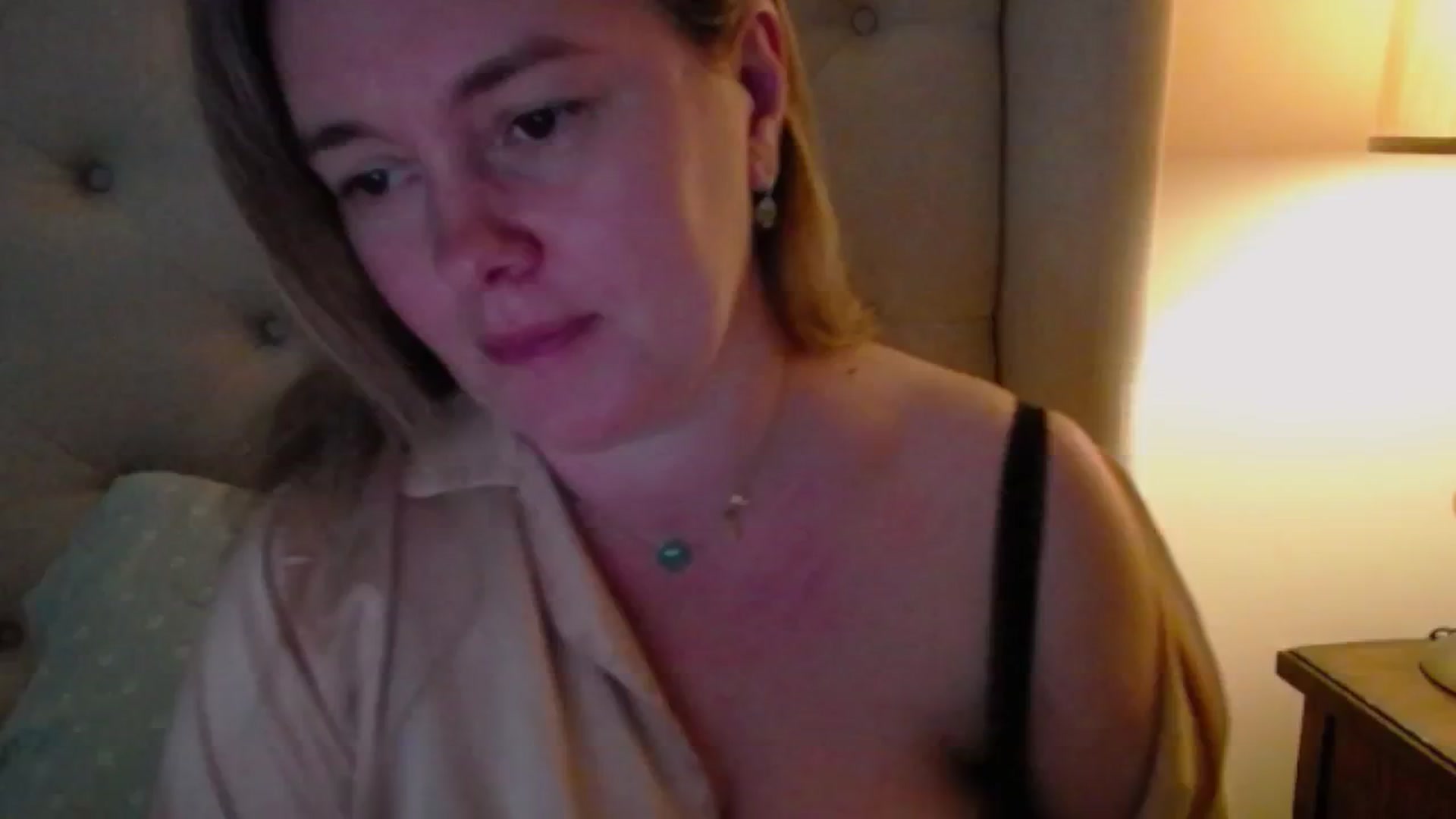 Gallery image thumbnail from J0llye's myfreecams stream on, 05/14/2024, 16:12 image 19 of 20