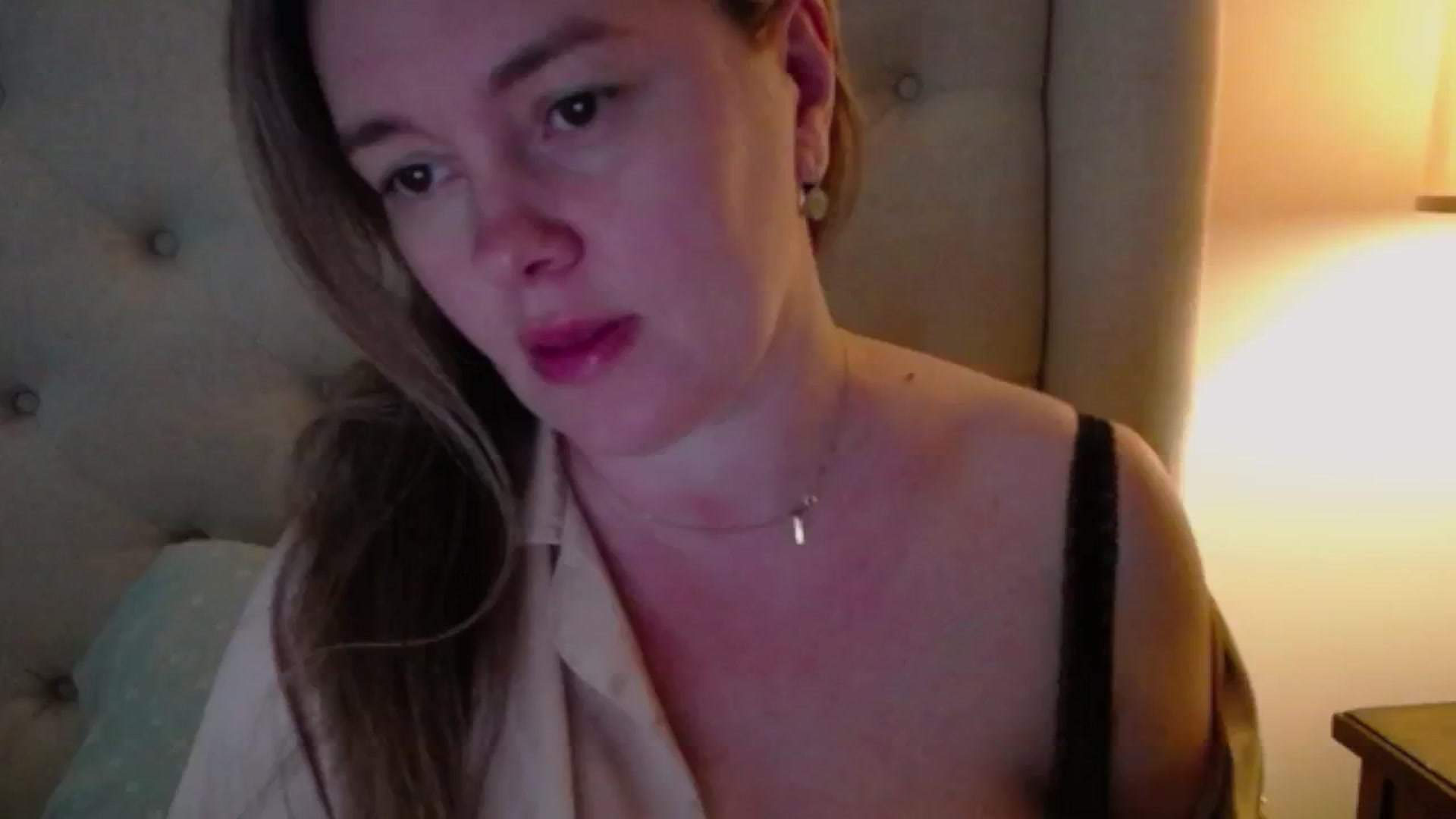 Gallery image thumbnail from J0llye's myfreecams stream on, 05/14/2024, 16:12 image 1 of 20