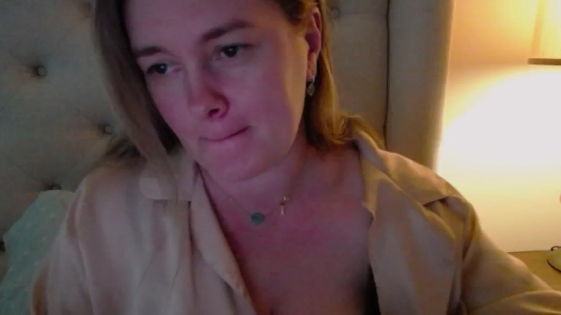 Gallery image thumbnail from J0llye's myfreecams stream on, 05/14/2024, 16:12 image 14 of 20