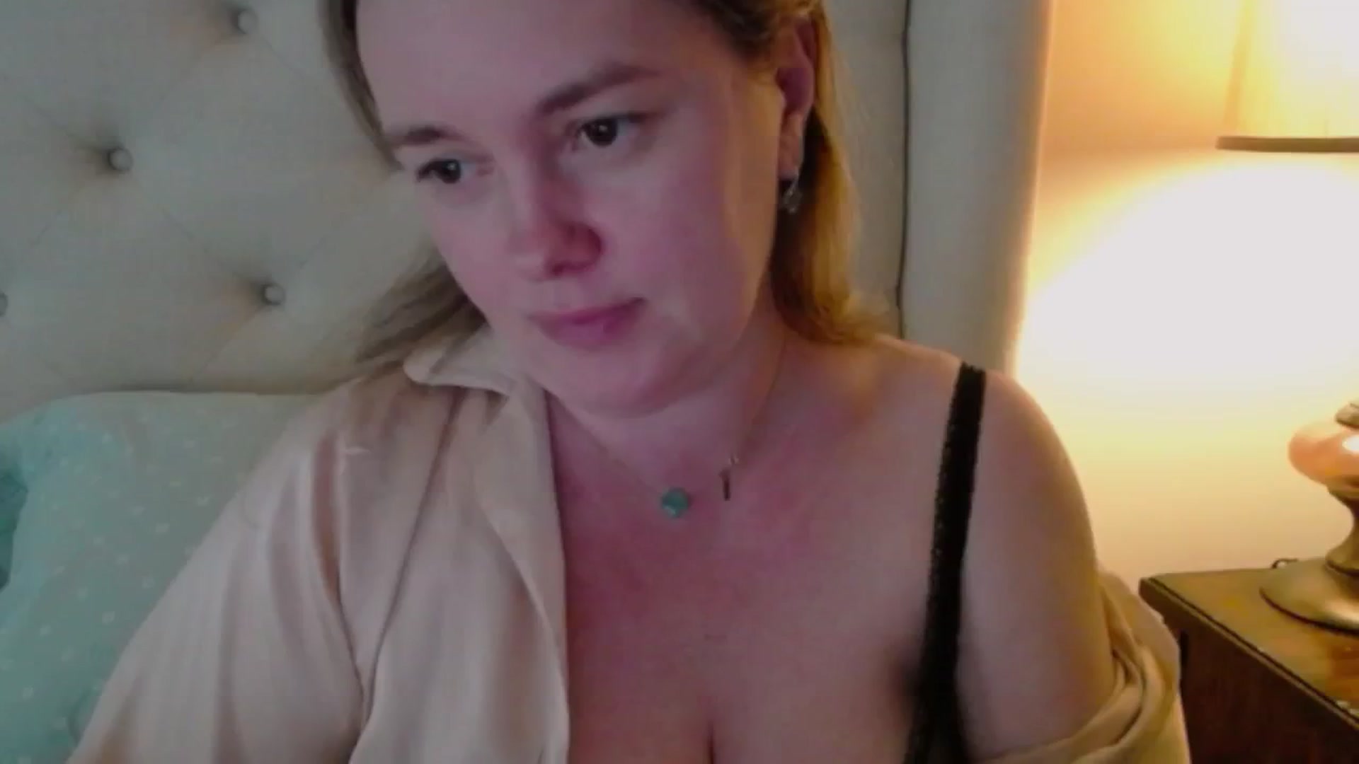Gallery image thumbnail from J0llye's myfreecams stream on, 05/14/2024, 16:40 image 20 of 20