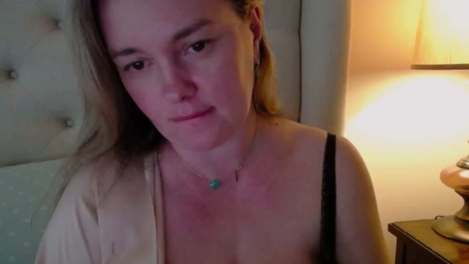 Gallery image thumbnail from J0llye's myfreecams stream on, 05/14/2024, 19:51 image 14 of 20