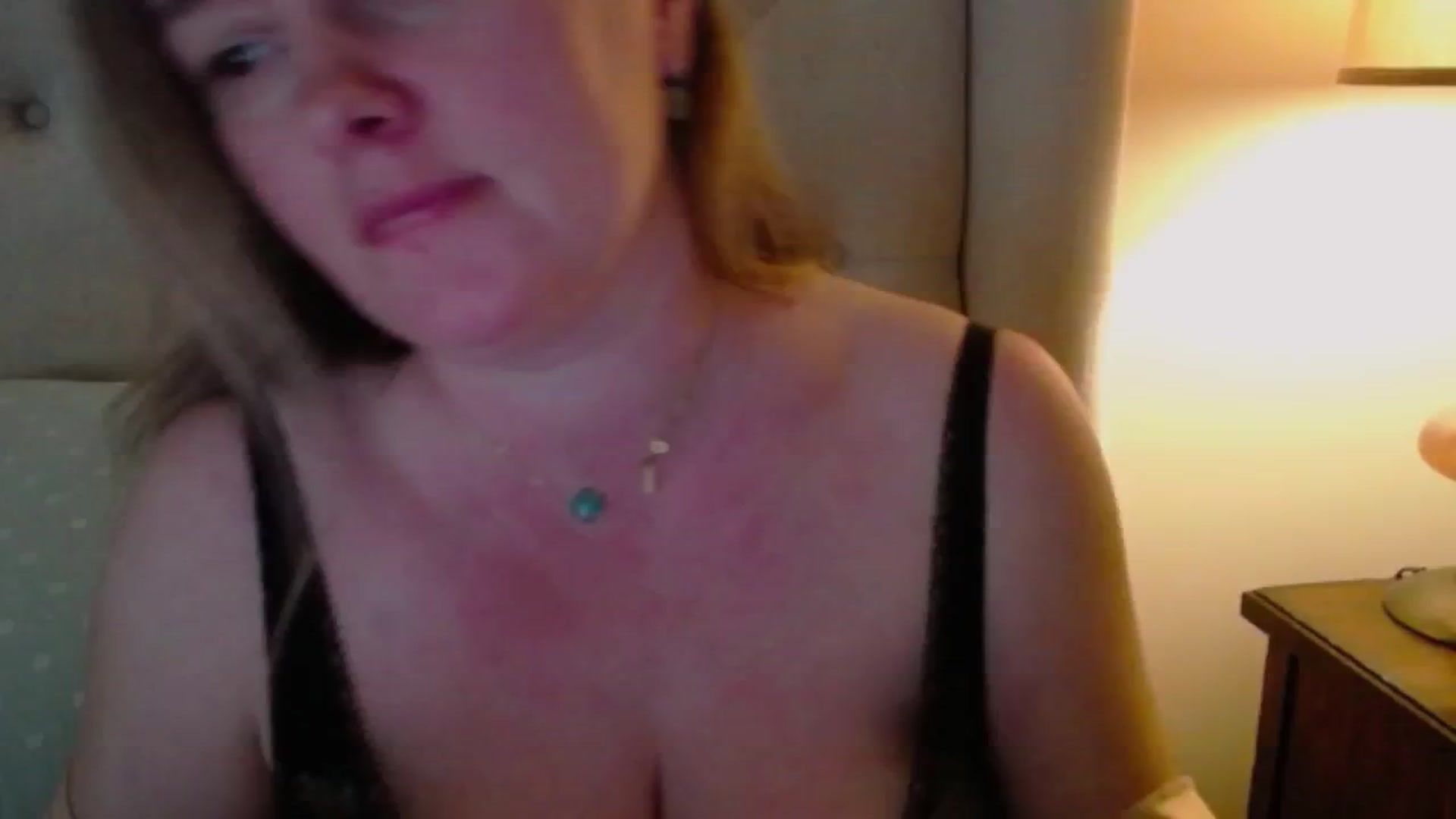 Gallery image thumbnail from J0llye's myfreecams stream on, 05/14/2024, 19:51 image 4 of 20