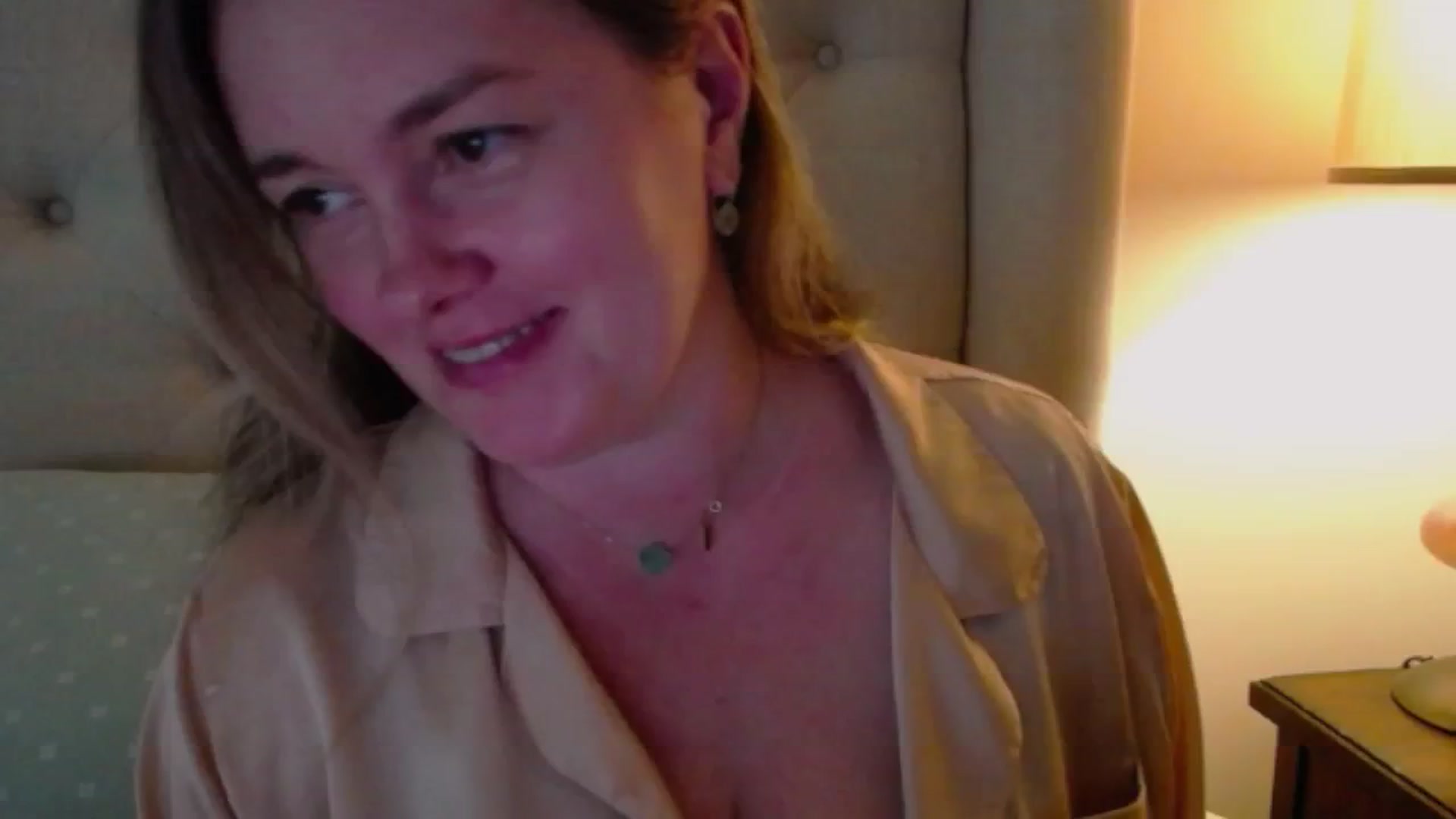 Gallery image thumbnail from J0llye's myfreecams stream on, 05/14/2024, 19:51 image 3 of 20