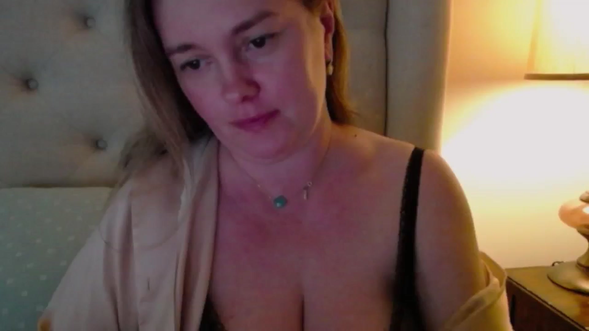 Gallery image thumbnail from J0llye's myfreecams stream on, 05/14/2024, 19:51 image 5 of 20