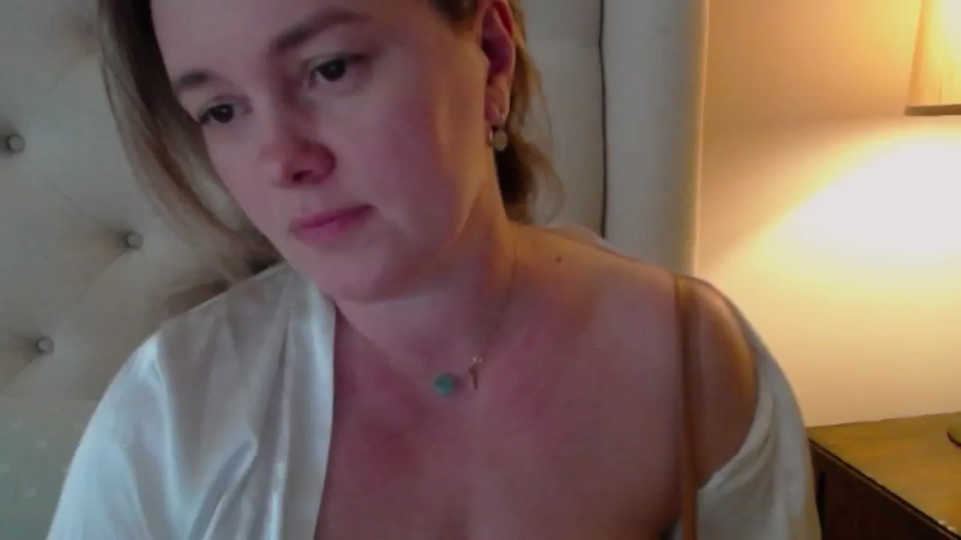 Gallery image thumbnail from J0llye's myfreecams stream on, 05/16/2024, 18:40 image 19 of 20