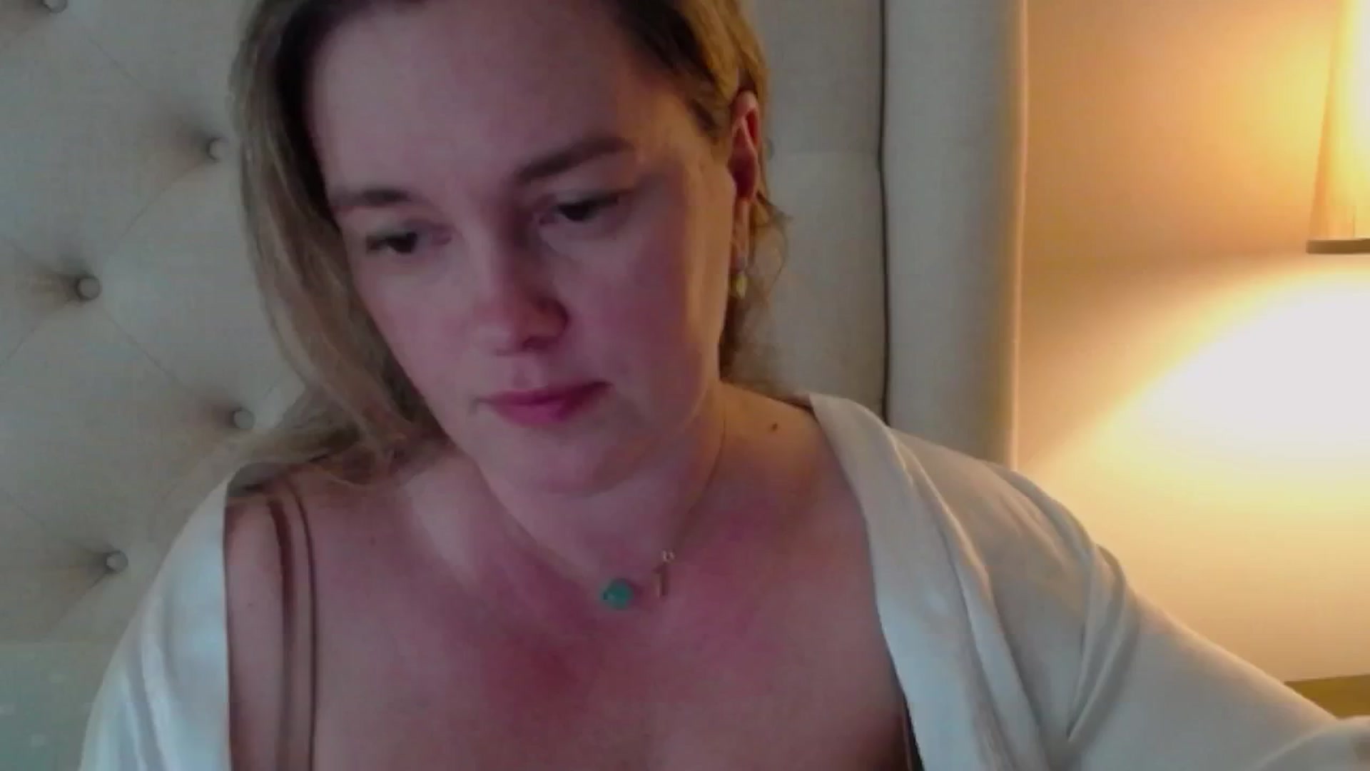 Gallery image thumbnail from J0llye's myfreecams stream on, 05/16/2024, 18:40 image 1 of 20