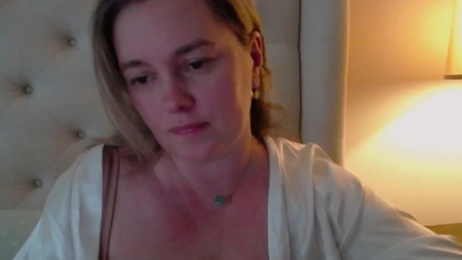 Gallery image thumbnail from J0llye's myfreecams stream on, 05/16/2024, 18:40 image 8 of 20