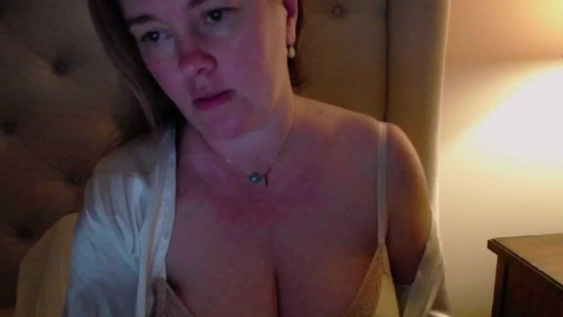 Gallery image thumbnail from J0llye's myfreecams stream on, 05/20/2024, 04:00 image 1 of 20
