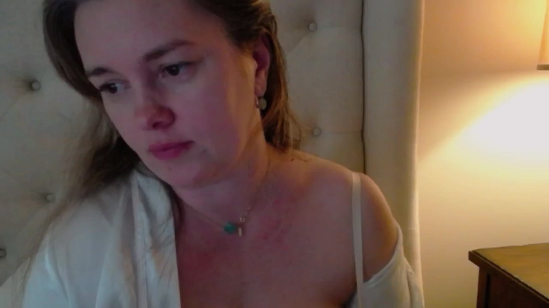 Gallery image thumbnail from J0llye's myfreecams stream on, 05/20/2024, 19:57 image 4 of 20