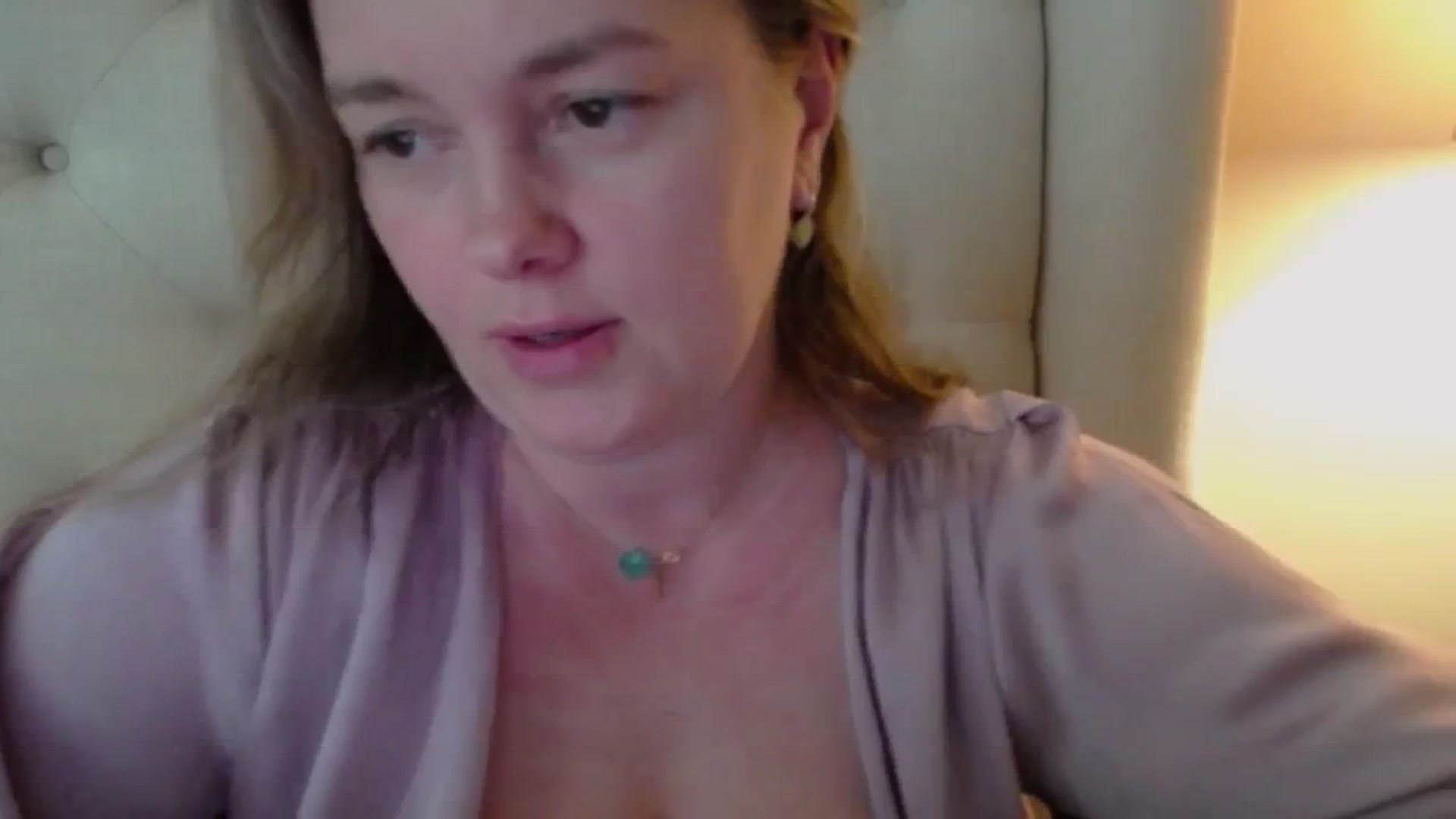 Gallery image thumbnail from J0llye's myfreecams stream on, 05/22/2024, 16:31 image 20 of 20