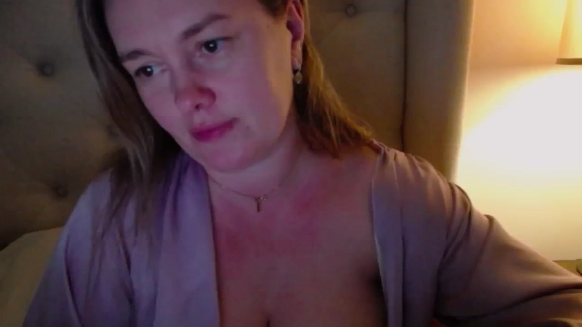Gallery image thumbnail from J0llye's myfreecams stream on, 05/22/2024, 19:59 image 5 of 20