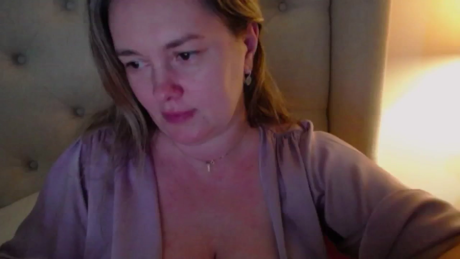 Gallery image thumbnail from J0llye's myfreecams stream on, 05/22/2024, 19:59 image 12 of 20