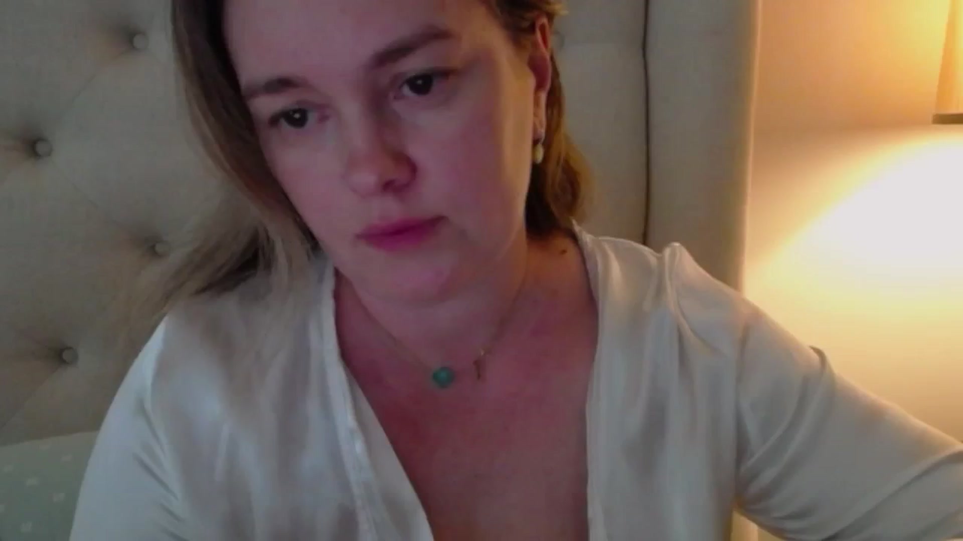 Gallery image thumbnail from J0llye's myfreecams stream on, 05/23/2024, 18:36 image 12 of 20