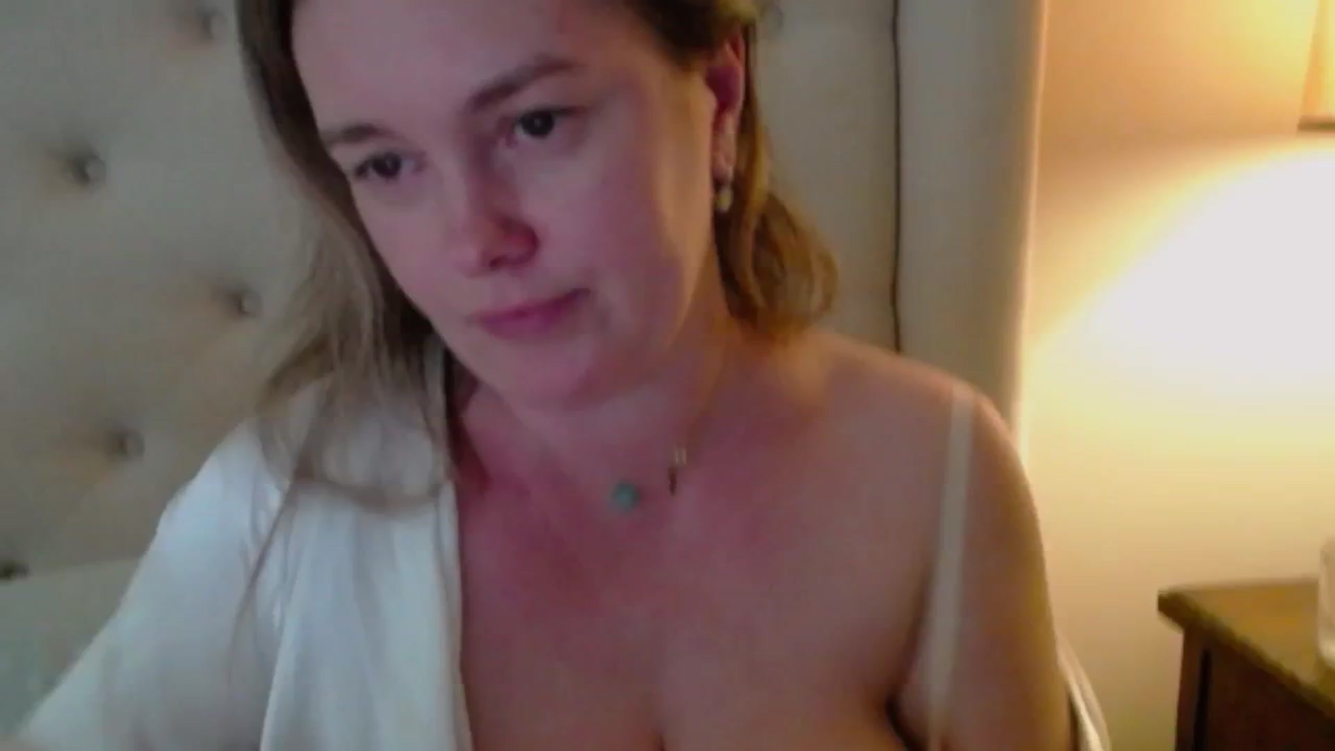 Gallery image thumbnail from J0llye's myfreecams stream on, 05/23/2024, 19:59 image 11 of 20