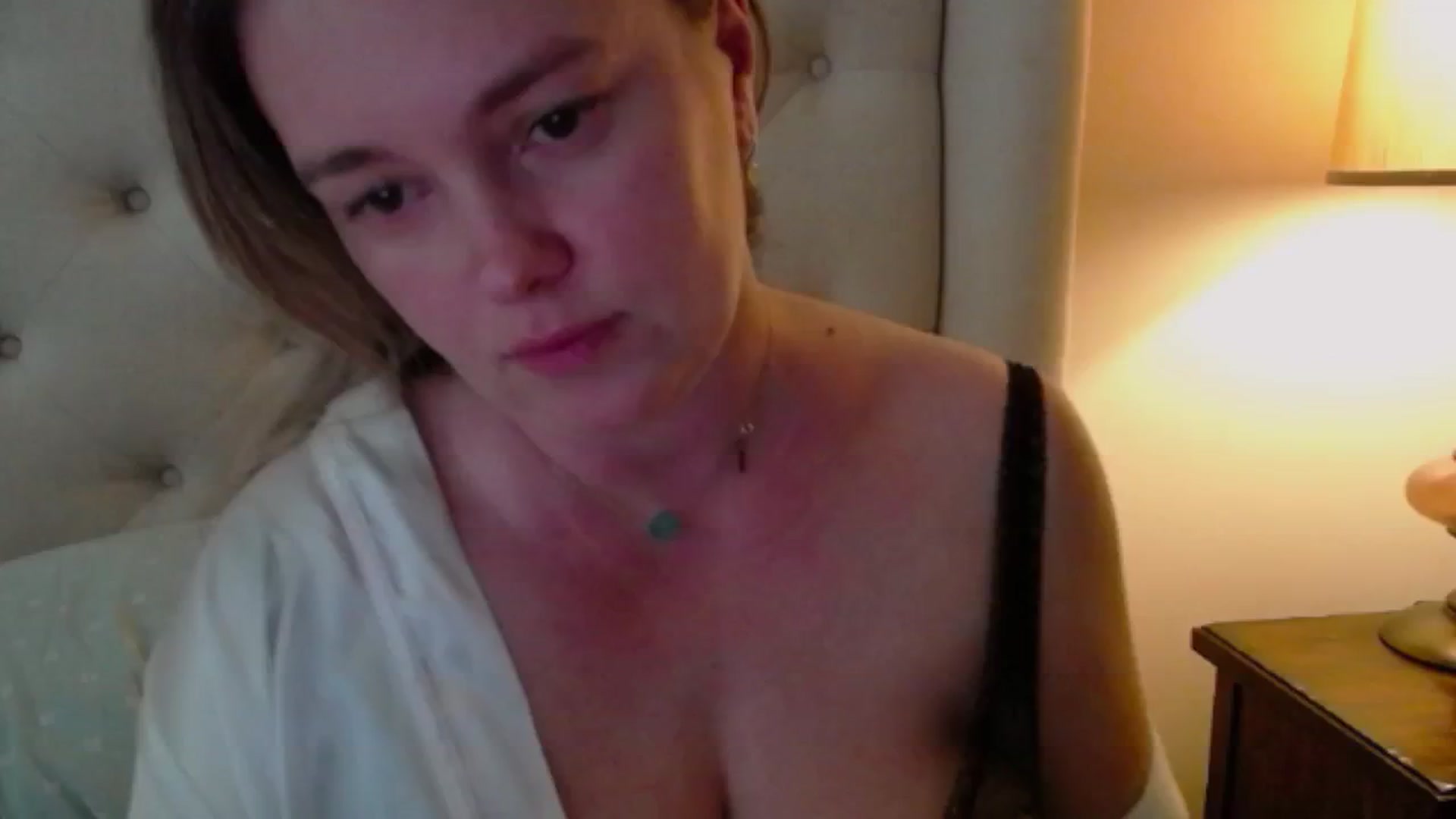 Gallery image thumbnail from J0llye's myfreecams stream on, 05/24/2024, 17:02 image 1 of 20