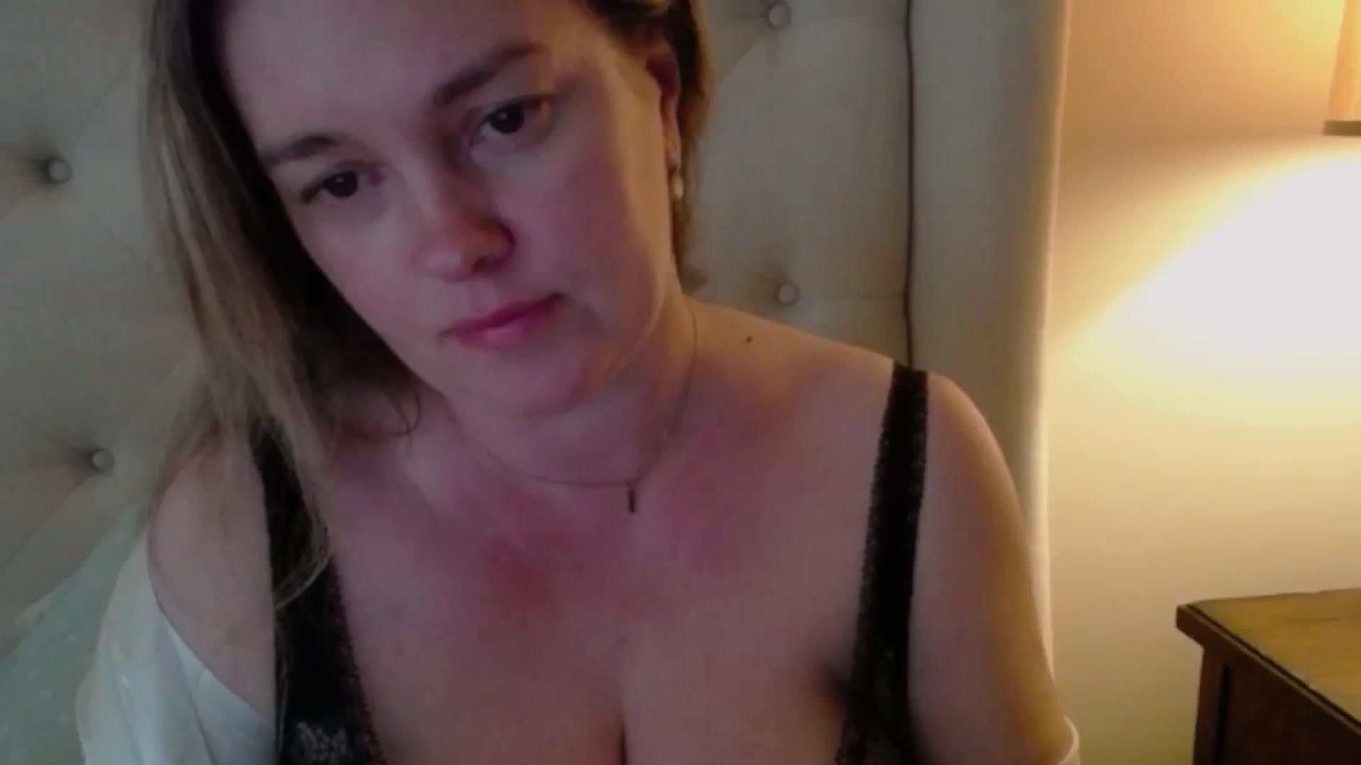 Gallery image thumbnail from J0llye's myfreecams stream on, 05/25/2024, 20:07 image 5 of 20