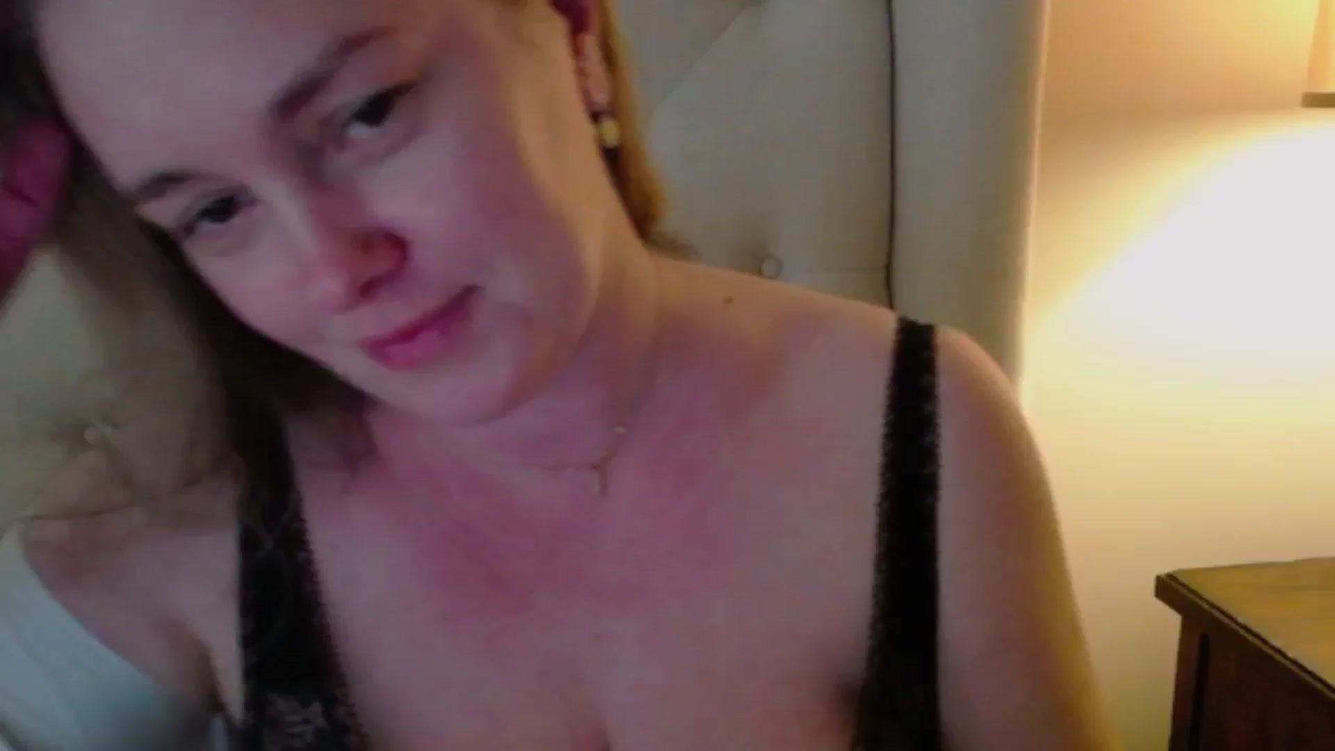 Gallery image thumbnail from J0llye's myfreecams stream on, 05/25/2024, 20:07 image 12 of 20