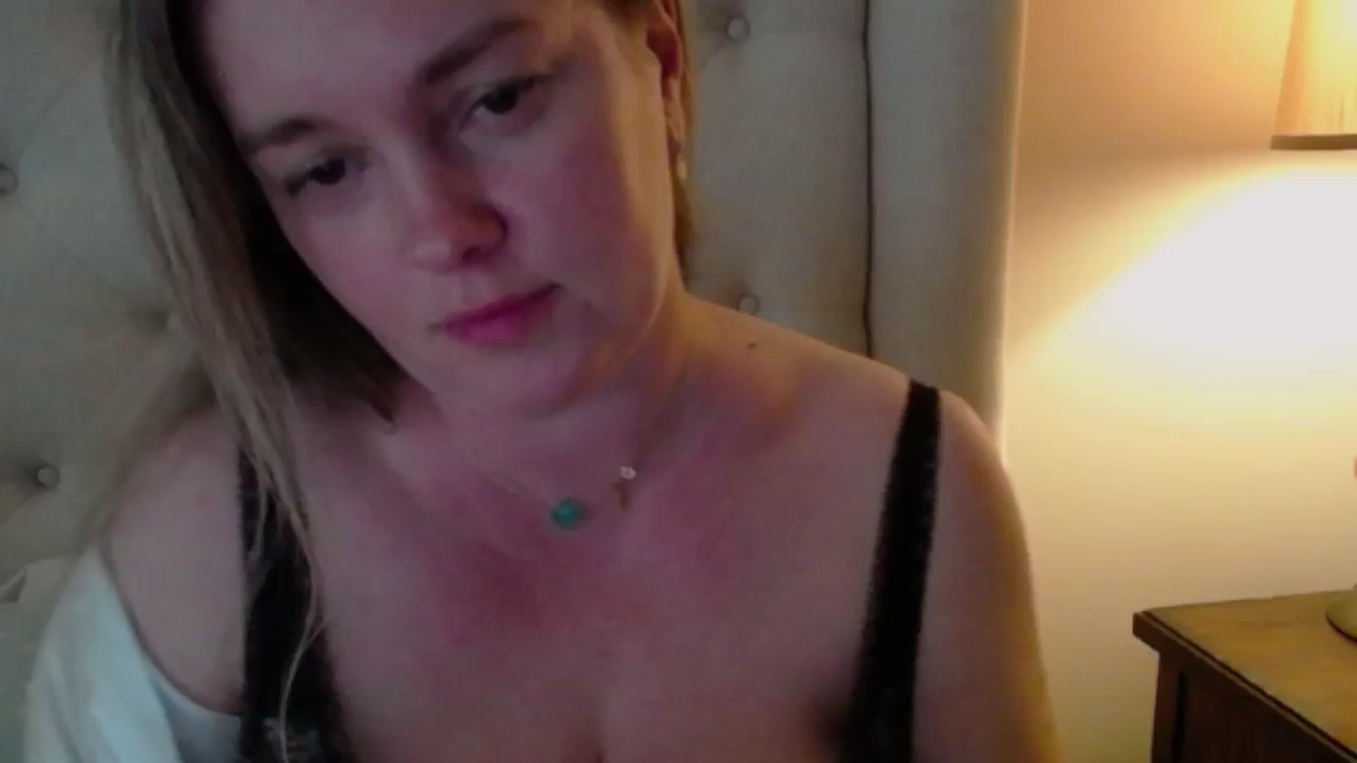 Gallery image thumbnail from J0llye's myfreecams stream on, 05/25/2024, 20:44 image 3 of 20
