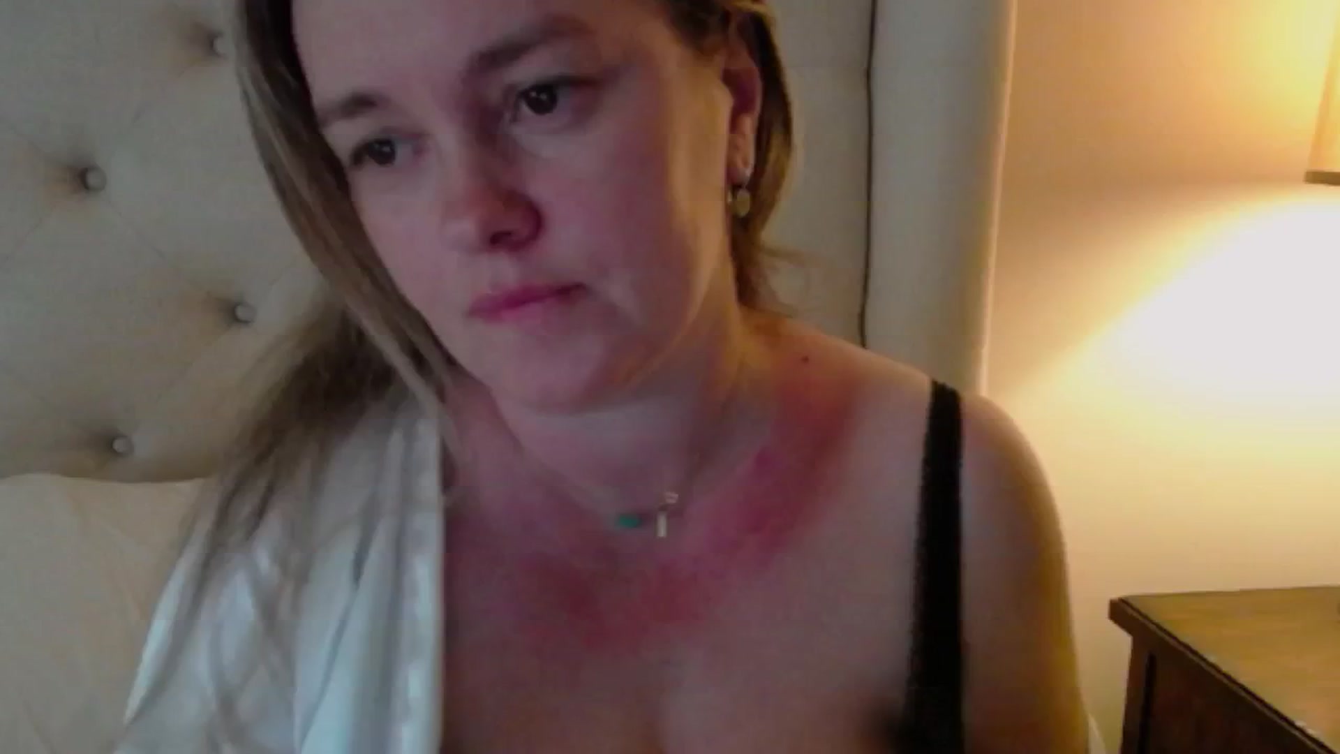 Gallery image thumbnail from J0llye's myfreecams stream on, 05/29/2024, 20:54 image 3 of 20