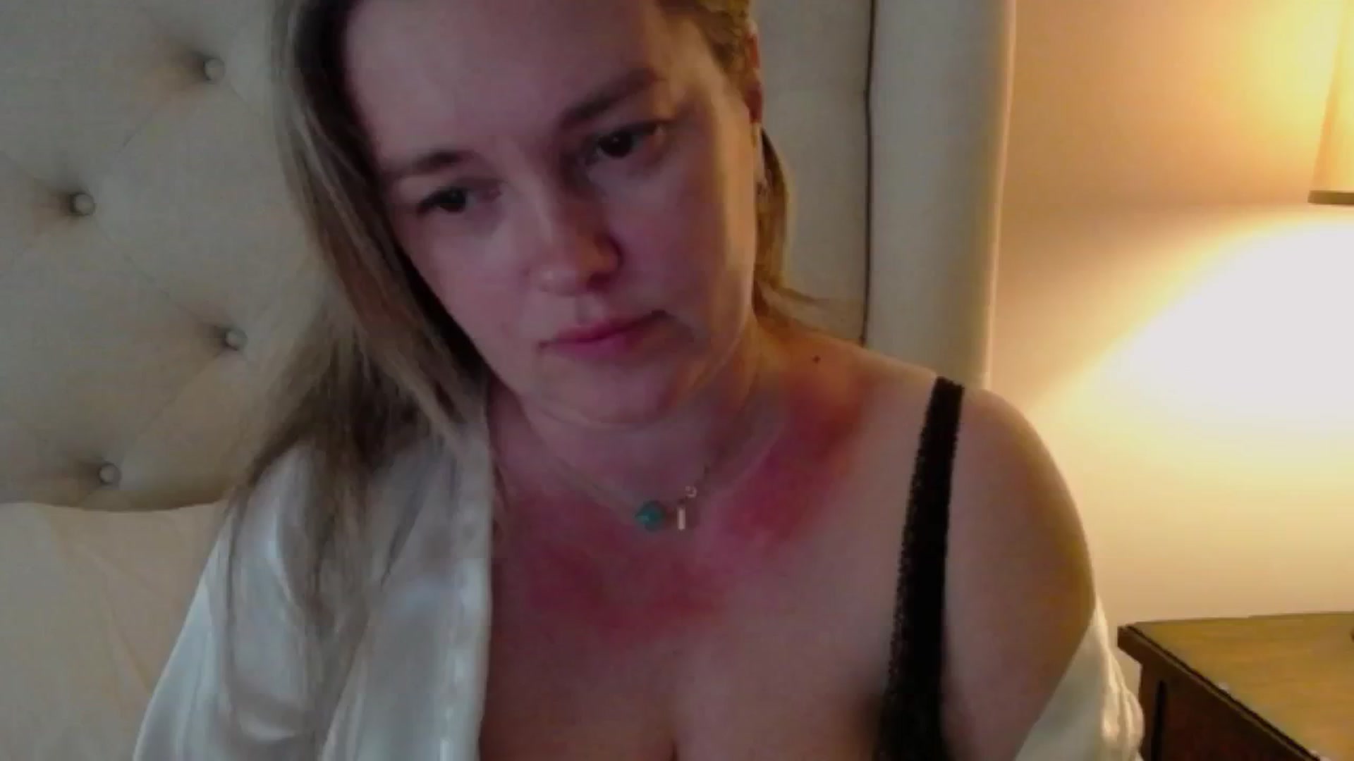 Gallery image thumbnail from J0llye's myfreecams stream on, 05/29/2024, 20:54 image 15 of 20