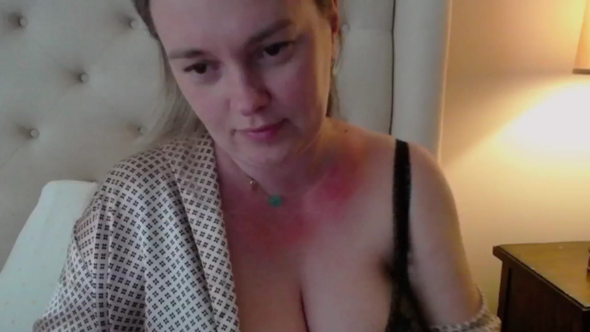 Gallery image thumbnail from J0llye's myfreecams stream on, 05/30/2024, 20:52 image 1 of 20