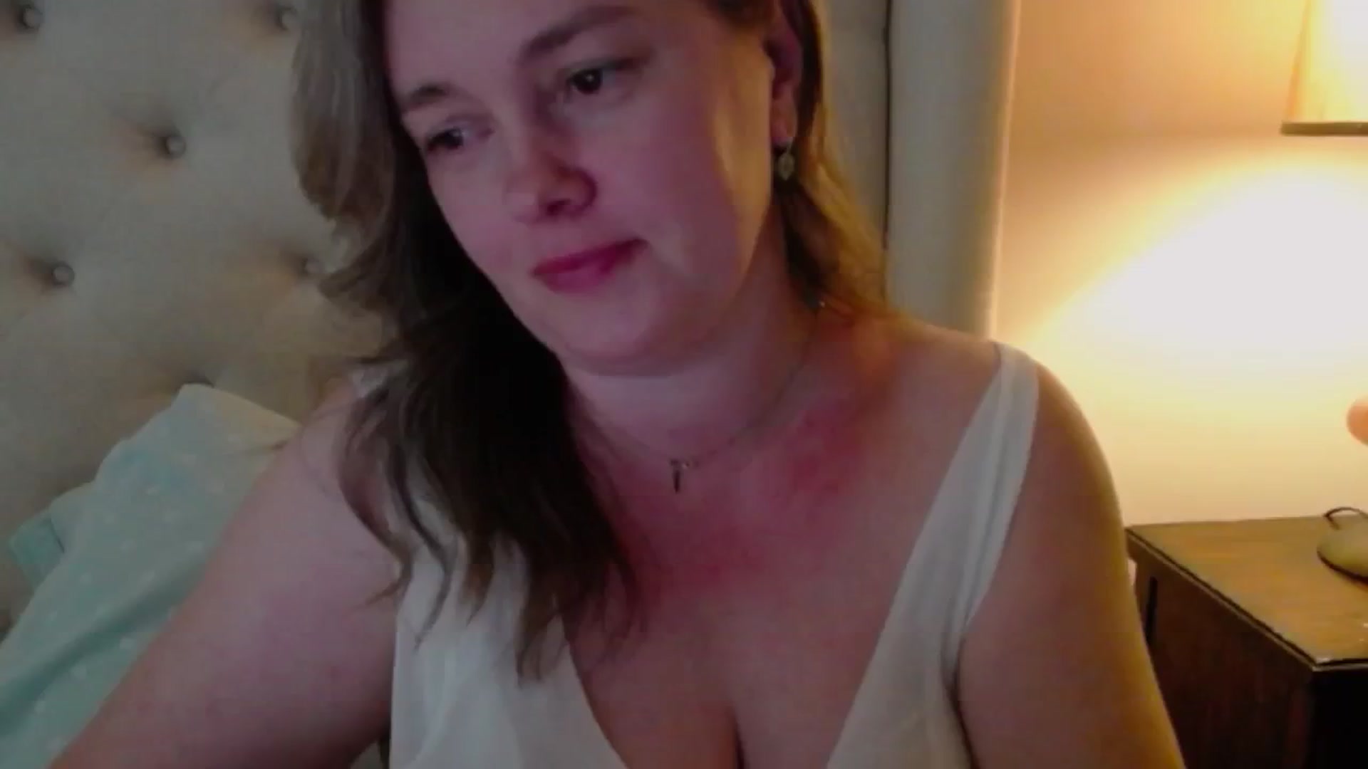 Gallery image thumbnail from J0llye's myfreecams stream on, 05/31/2024, 20:54 image 18 of 20