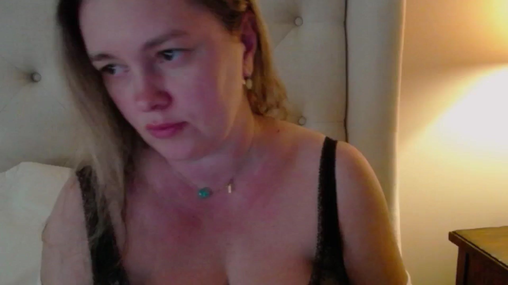 Gallery image thumbnail from J0llye's myfreecams stream on, 06/07/2024, 20:32 image 3 of 20