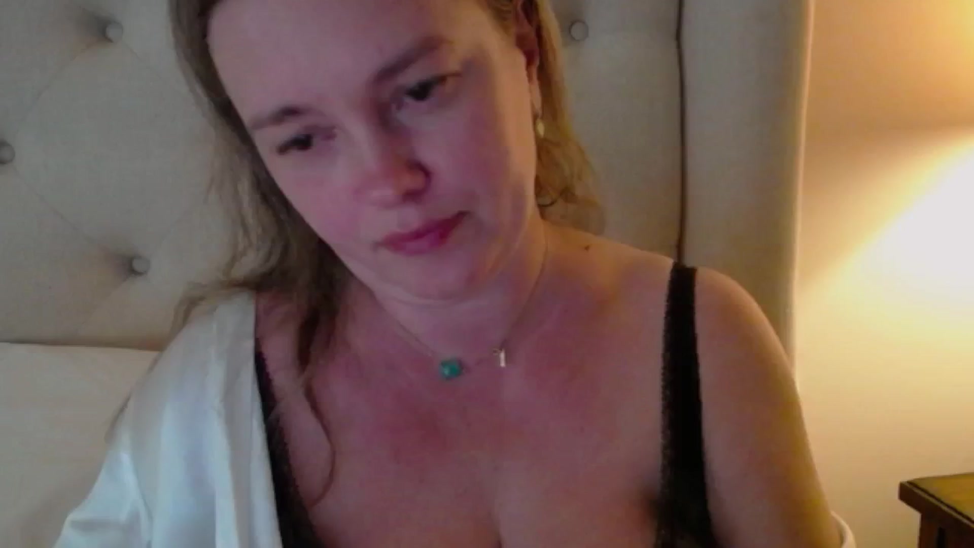 Gallery image thumbnail from J0llye's myfreecams stream on, 06/07/2024, 20:32 image 9 of 20