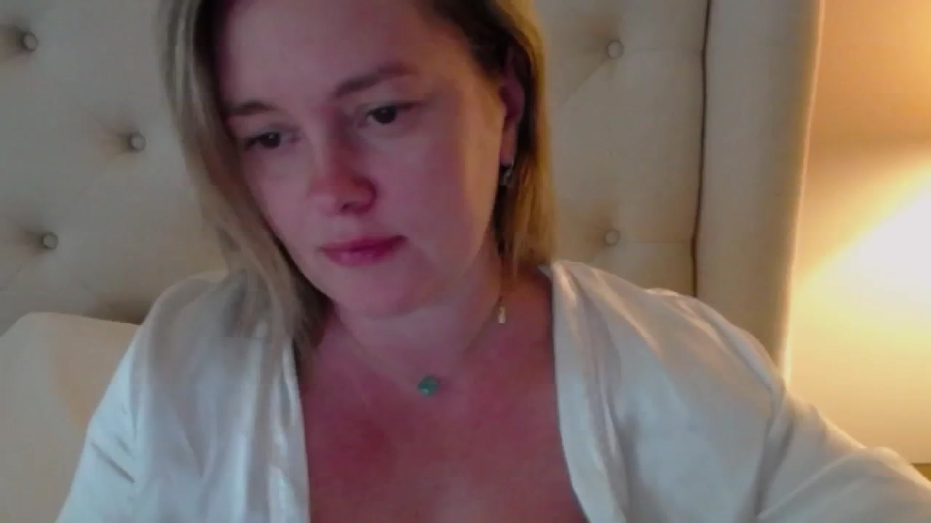 Gallery image thumbnail from J0llye's myfreecams stream on, 06/09/2024, 20:40 image 1 of 20